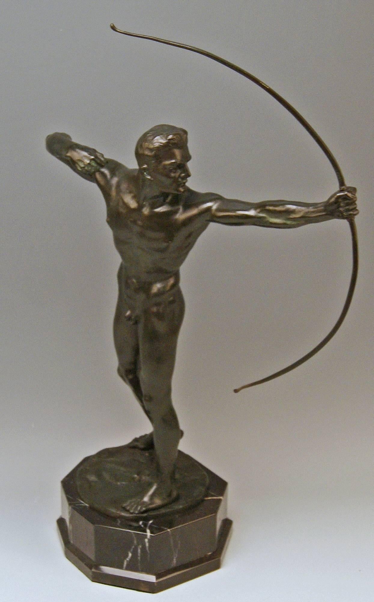 Exquisite antique tall bronze male nude figurine (= Archer / Bowman) made by German manufactory in middle of the 1920s.

Hallmarked:
Prof. Poertzel (signature well visible at round bronze base): It is the German Sculptor Hermann Hugo Otto