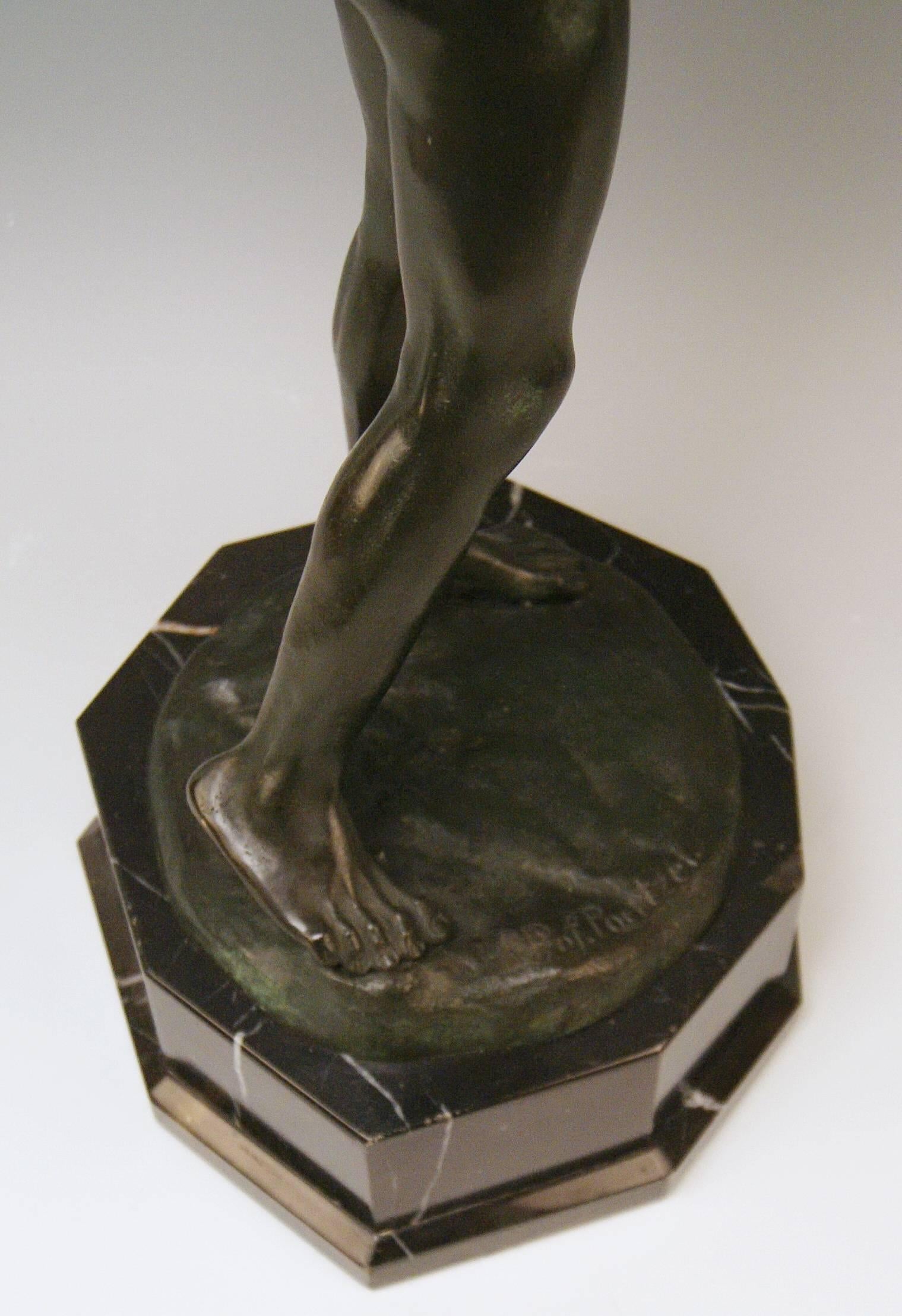 Art Deco Bronze Archer Bowman Bow Hunter Figurine, Poertzel Otto Germany Made, circa 1925