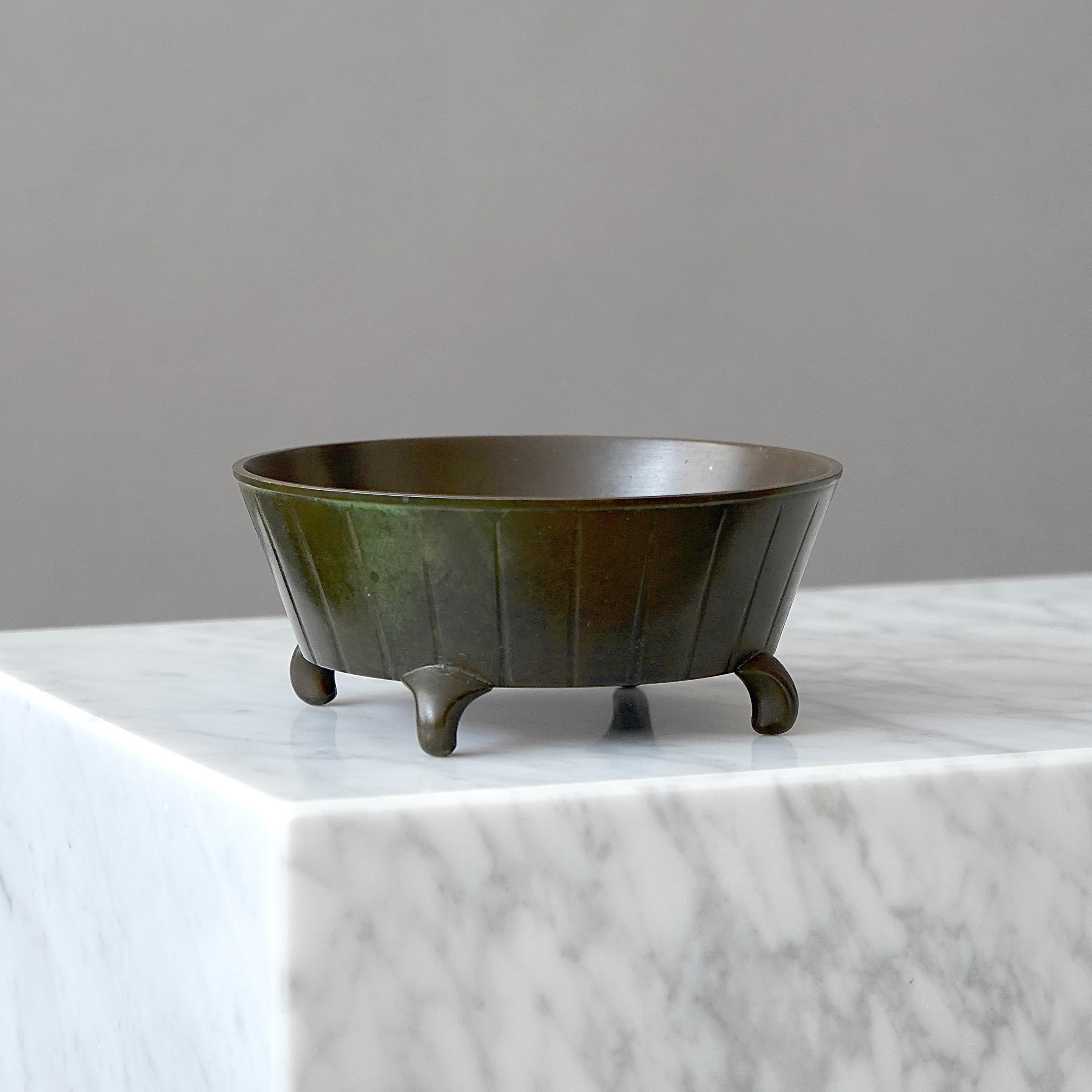Scandinavian Modern Bronze Art Deco Bowl by GAB Guldsmedsaktiebolaget, Sweden, 1930s For Sale