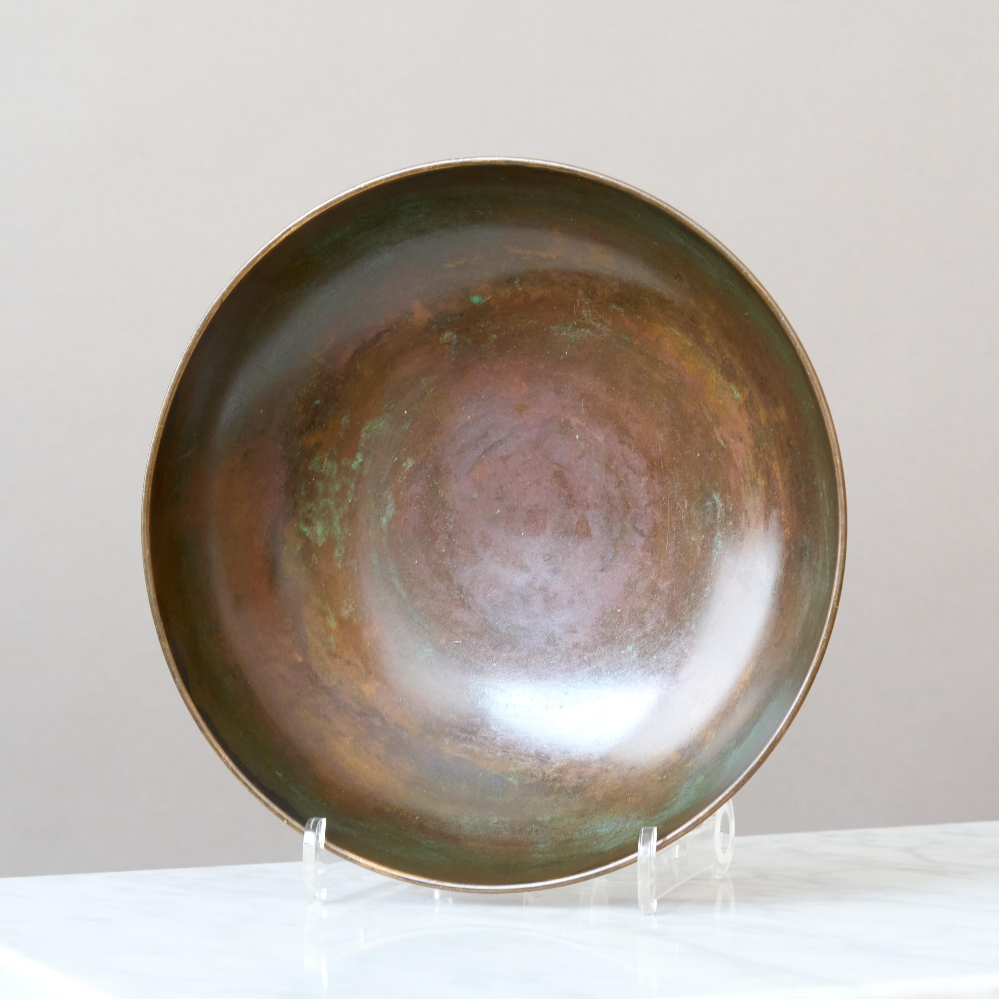 Cast Bronze Art Deco Bowl by GAB Guldsmedsaktiebolaget, Sweden, 1930s. For Sale