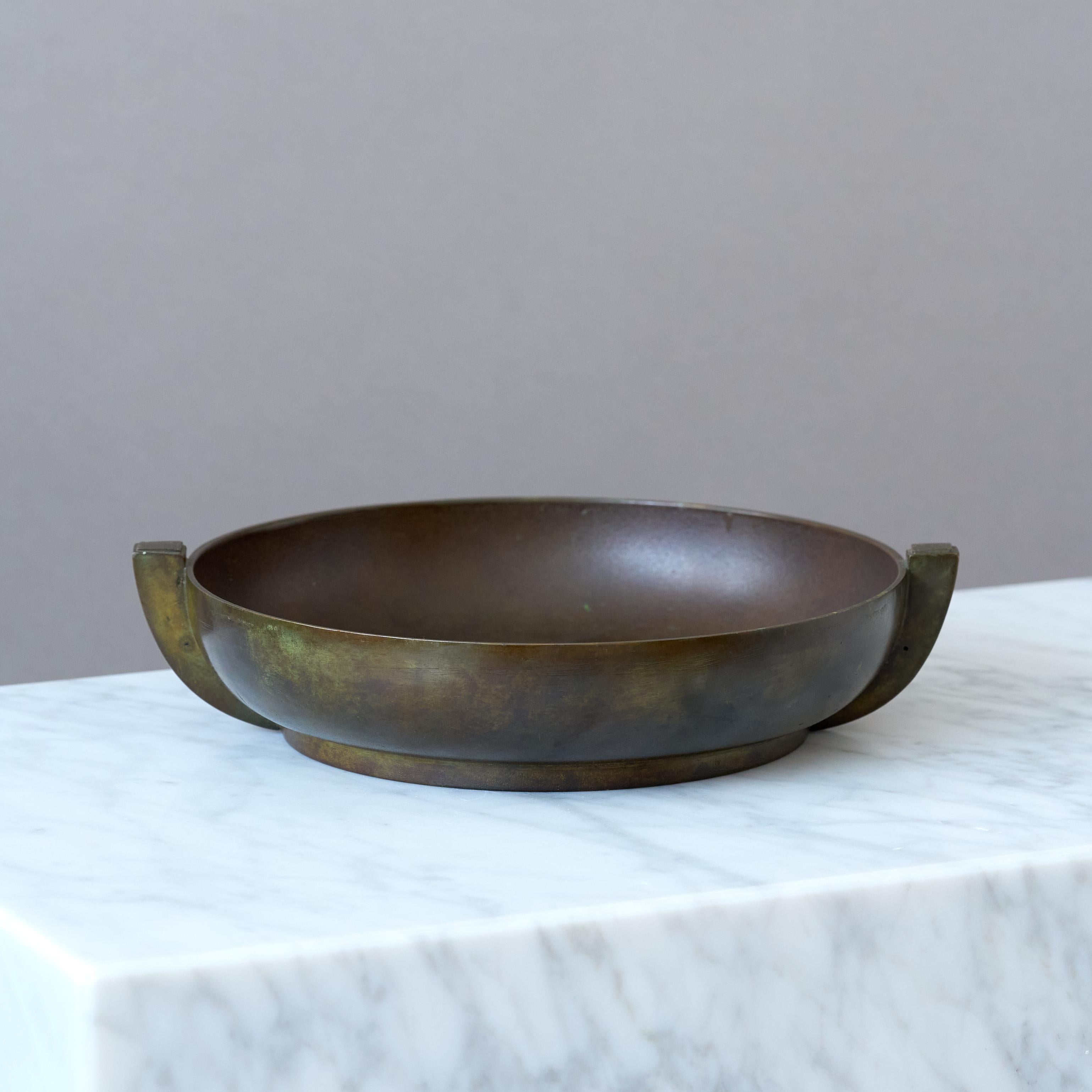Bronze Bol Art Déco de GAB Guldsmedsaktiebolaget, Suède, années 1930 en vente