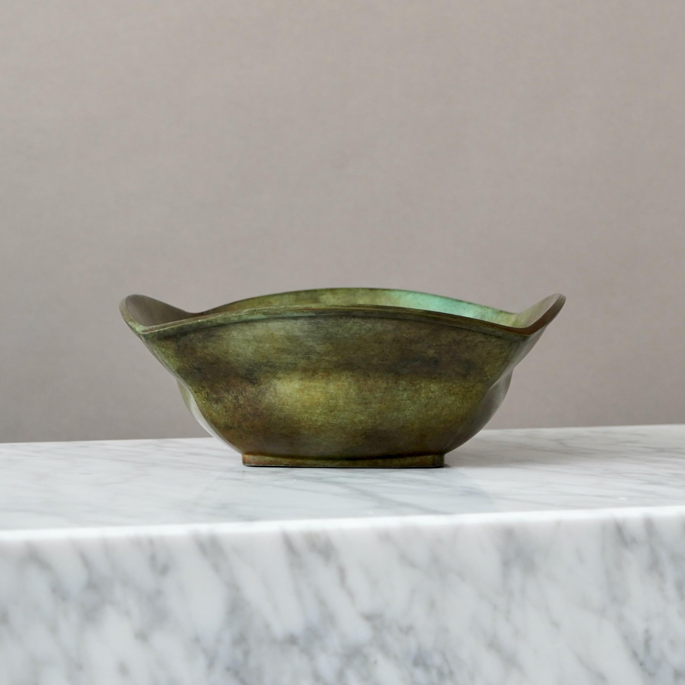 Ciotola Art Deco in bronzo di GAB Guldsmedsaktiebolaget, Svezia, anni '30 in vendita 1