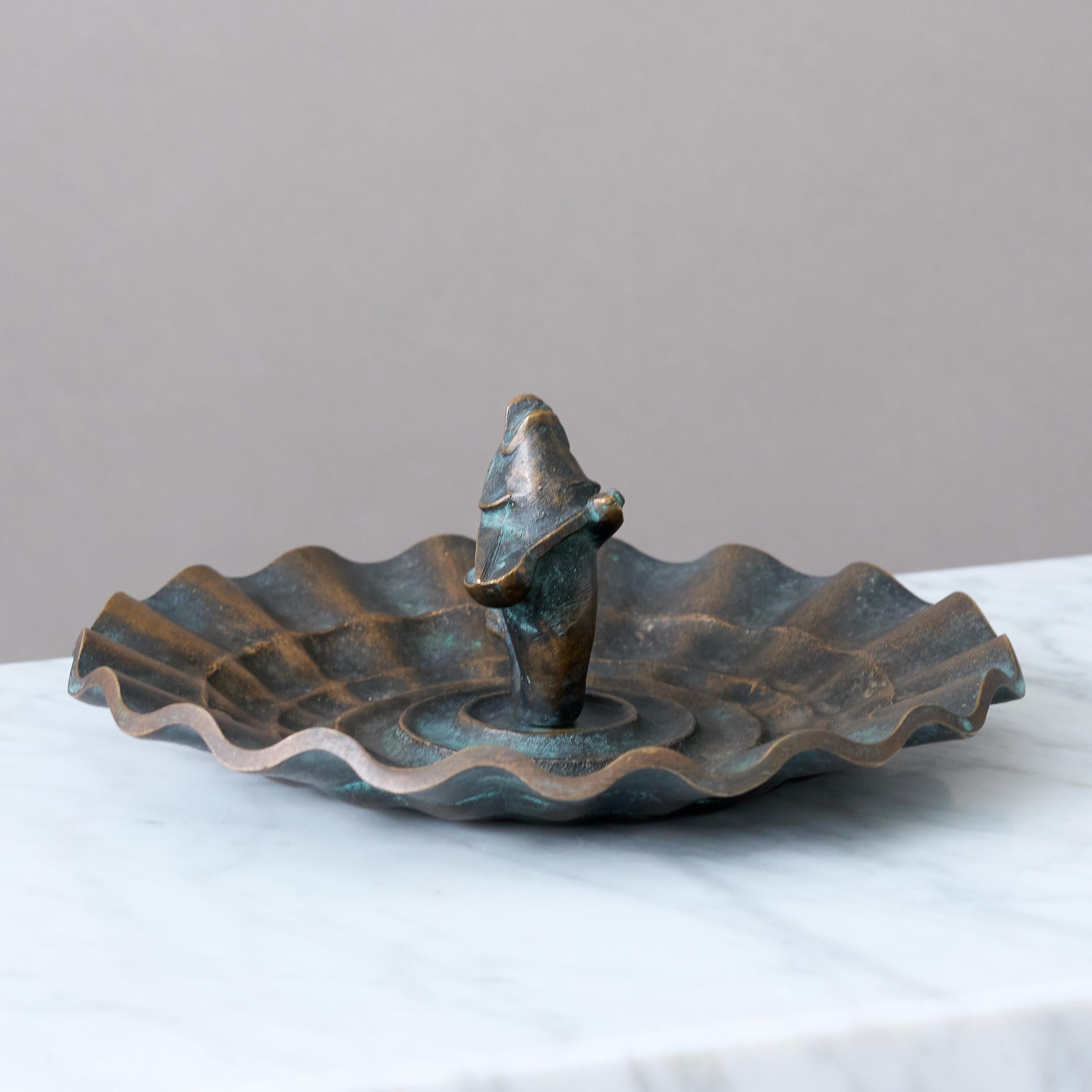 20th Century Bronze Art Deco Bowl / Dish by Böhlmarks, Sweden, 1930s. For Sale