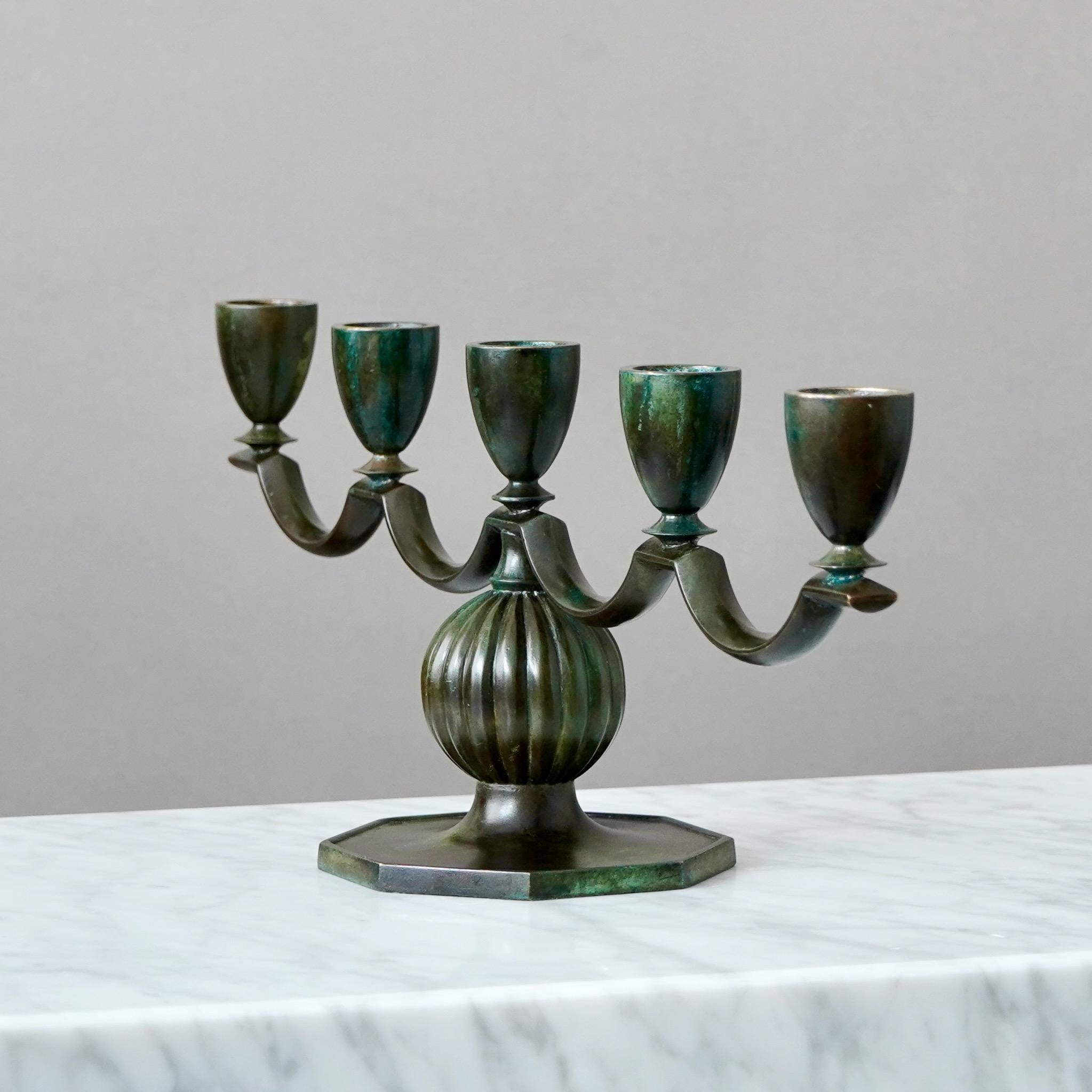 Svedese Candelabro Art Deco in bronzo di GAB Guldsmedsaktiebolaget, Svezia, anni '30 in vendita