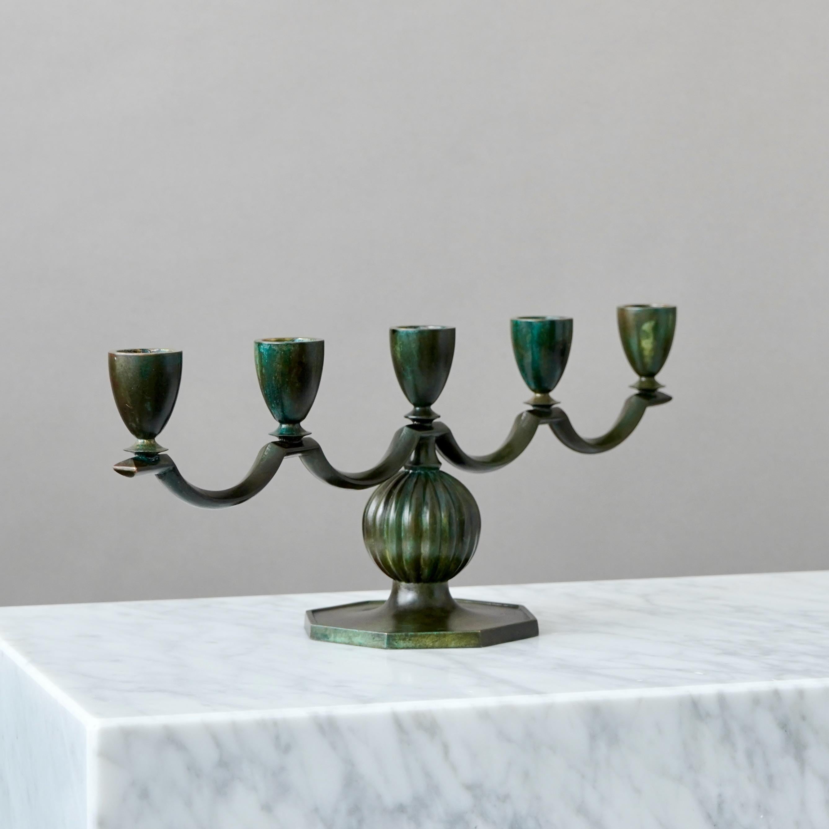 Bronzo Candelabro Art Deco in bronzo di GAB Guldsmedsaktiebolaget, Svezia, anni '30 in vendita