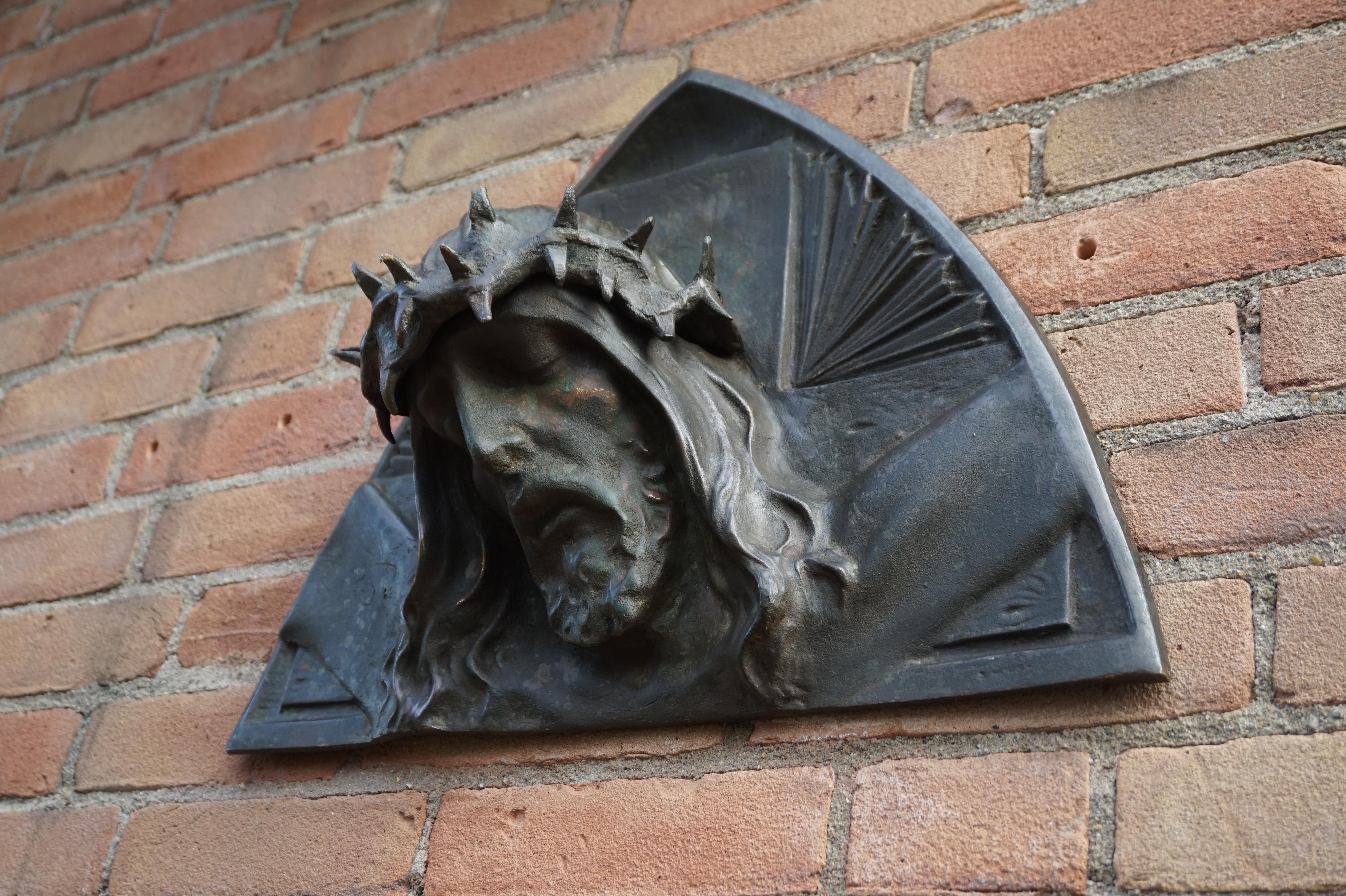 Bronze Art Deco Era Wall Sculpture of Christ with Crown of Thorns, Sylvain Norga In Good Condition In Lisse, NL