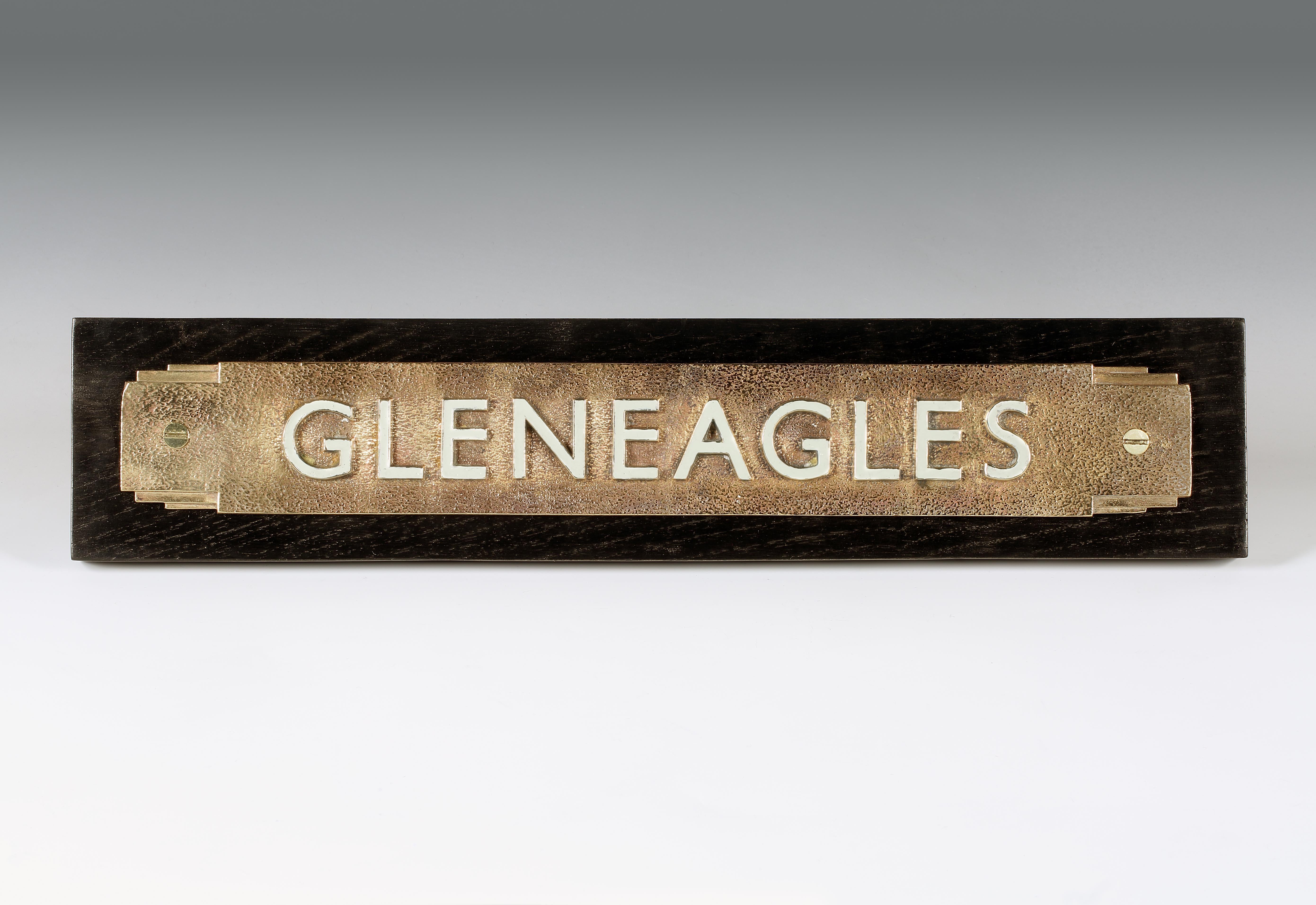 ‘Gleneagles’

A bronze Art Deco house sign, perfect for anyone with an interest in golf, with classic Art Deco corner detailing and raised white enamel lettering. Very heavy cast, and mounted on an black stained hardwood plaque with recessed