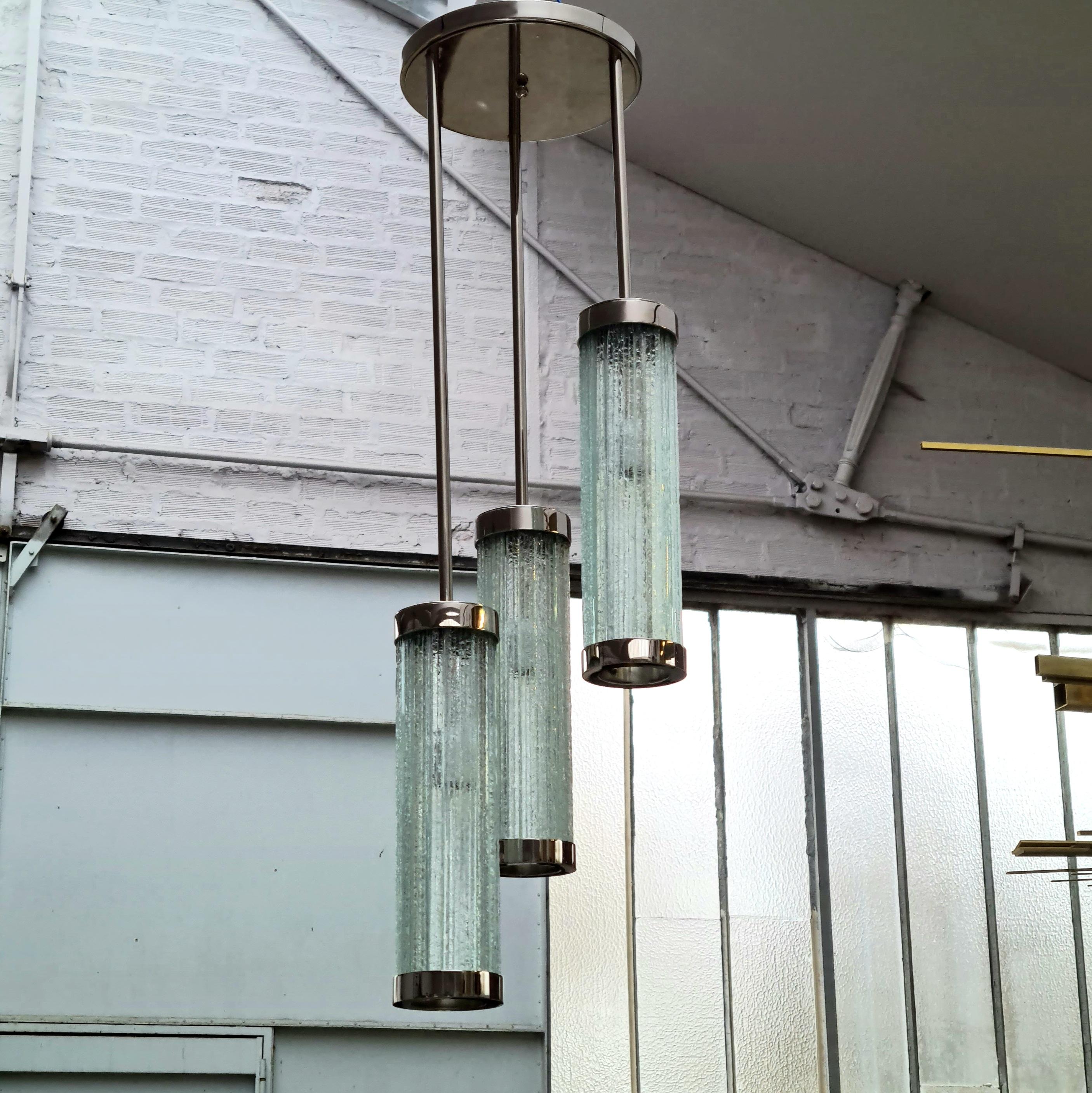 Fabricant de lampes à suspension Art déco en bronze avec finition nickelée Neuf - En vente à Rebais, FR