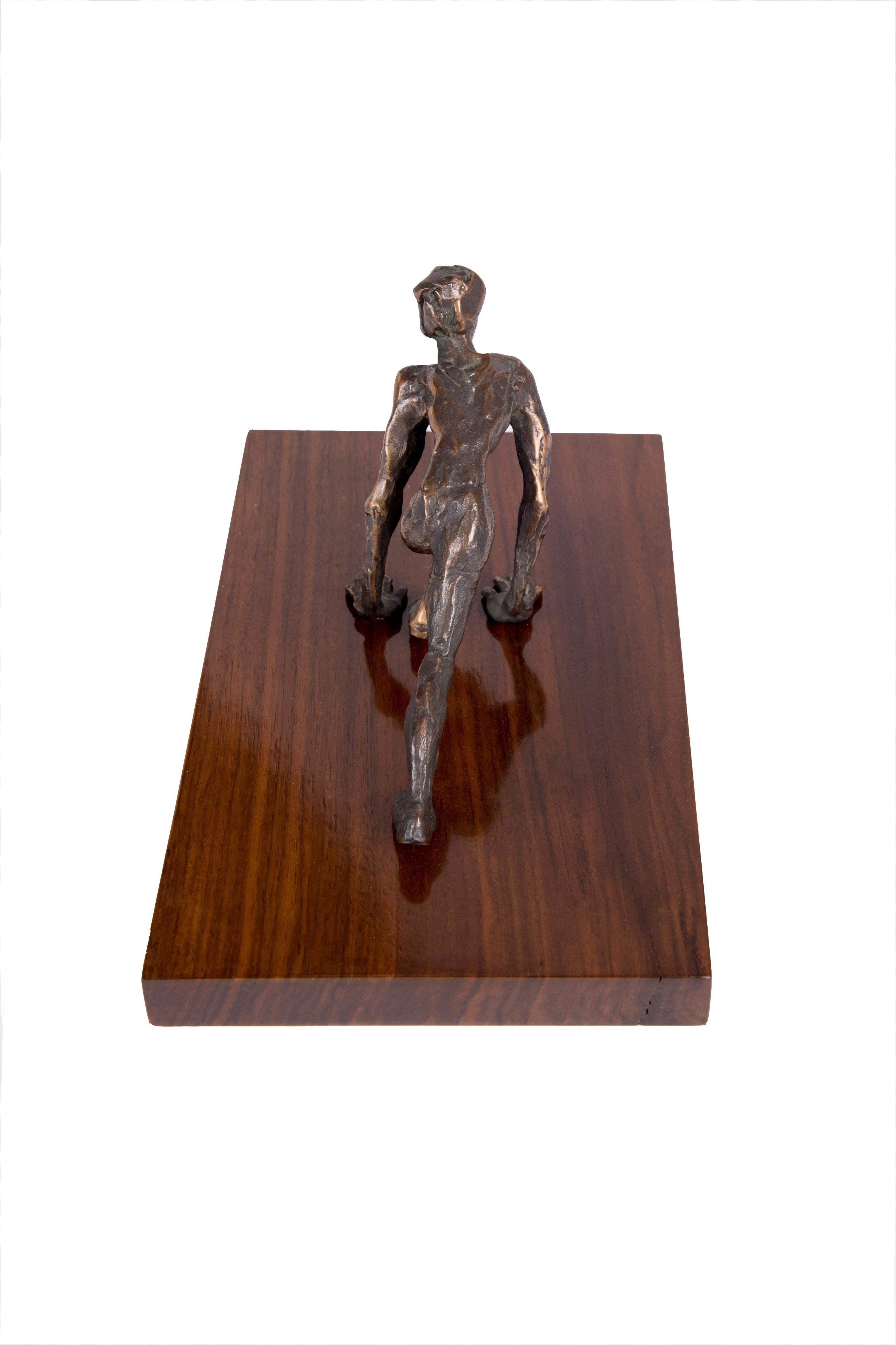 Bronze Art Deco Sculpture on Walnut Base For Sale 3