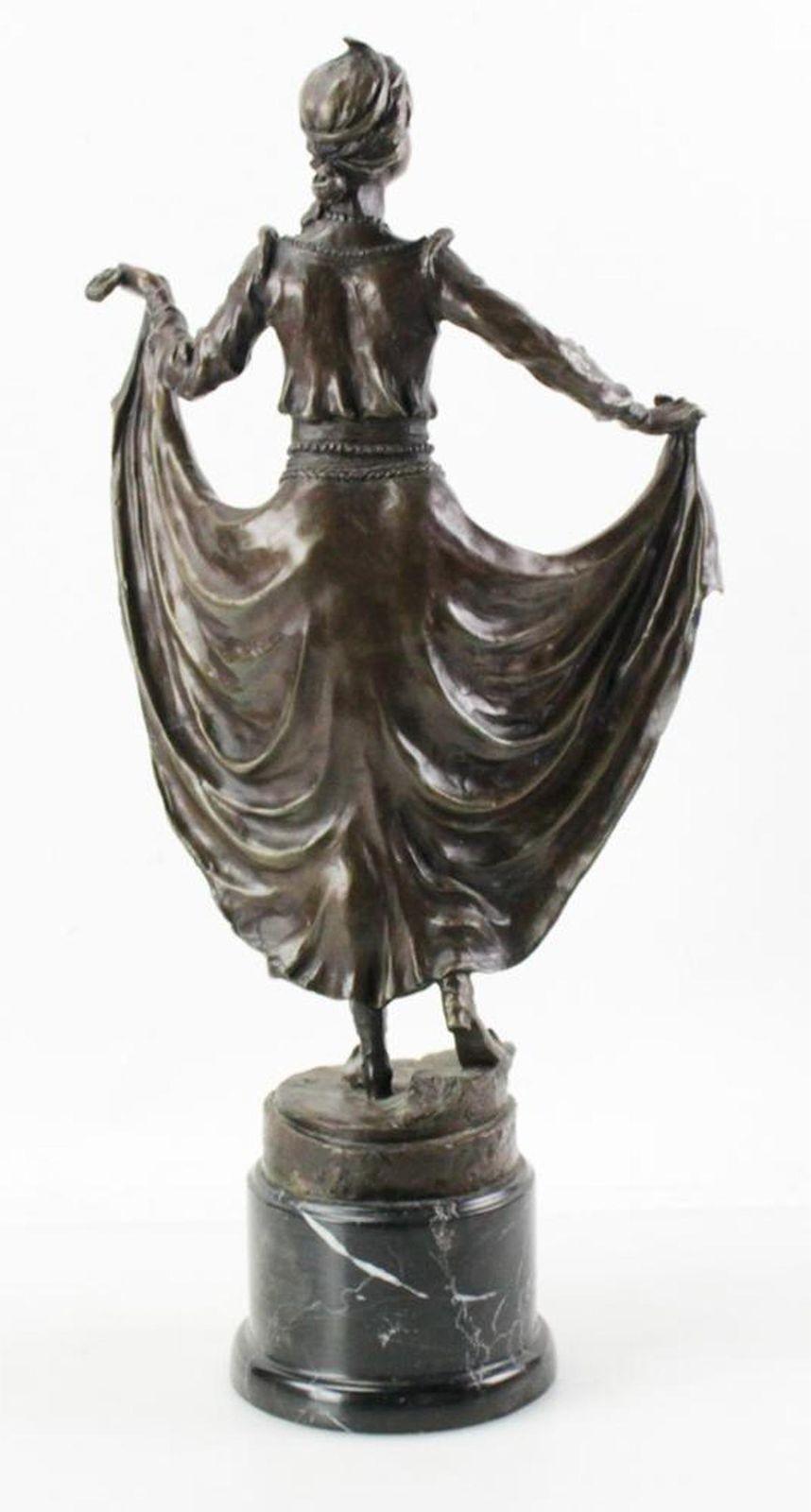 Bronze Sculpture Art déco d'une danseuse sur socle en marbre en vente