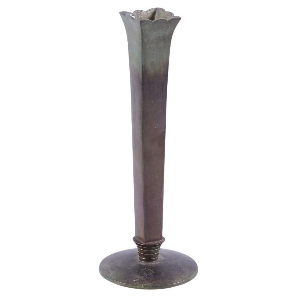 Vase suédois Art déco en bronze par GAB, années 1930