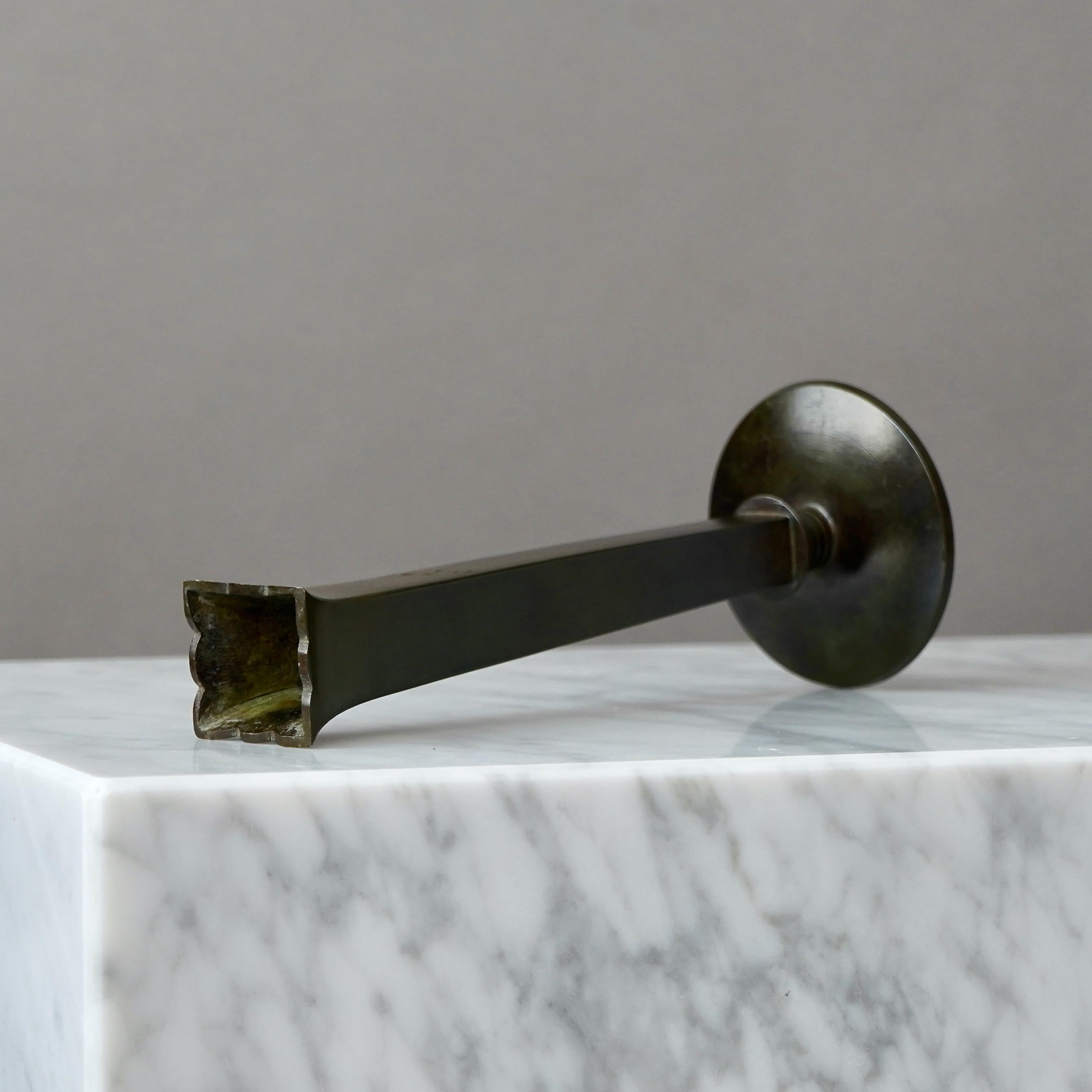 Scandinave moderne Vase Art déco par GAB Guldsmedsaktiebolaget, Suède, années 1930 en vente