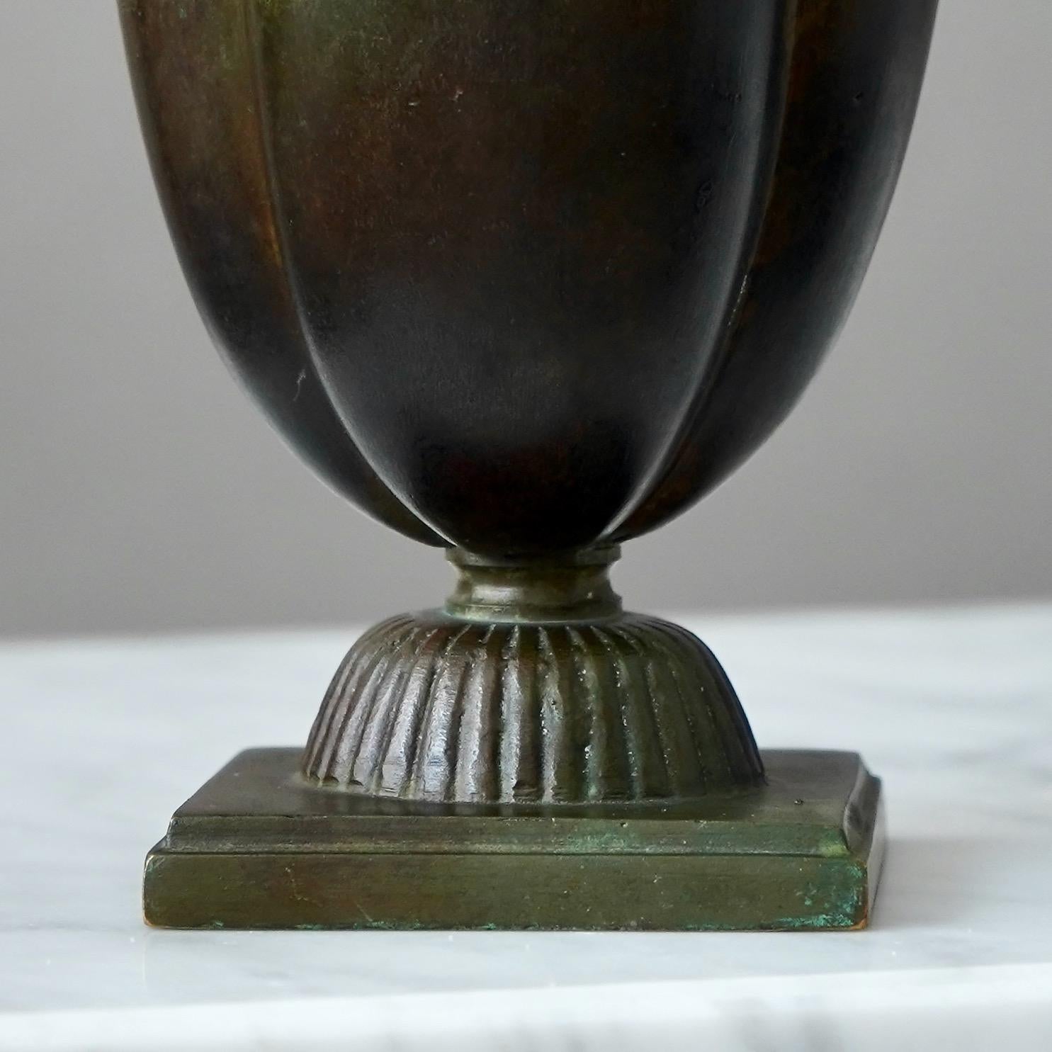 Calco Vaso Art Deco in bronzo di GAB Guldsmedsaktiebolaget, Svezia, anni '30 in vendita