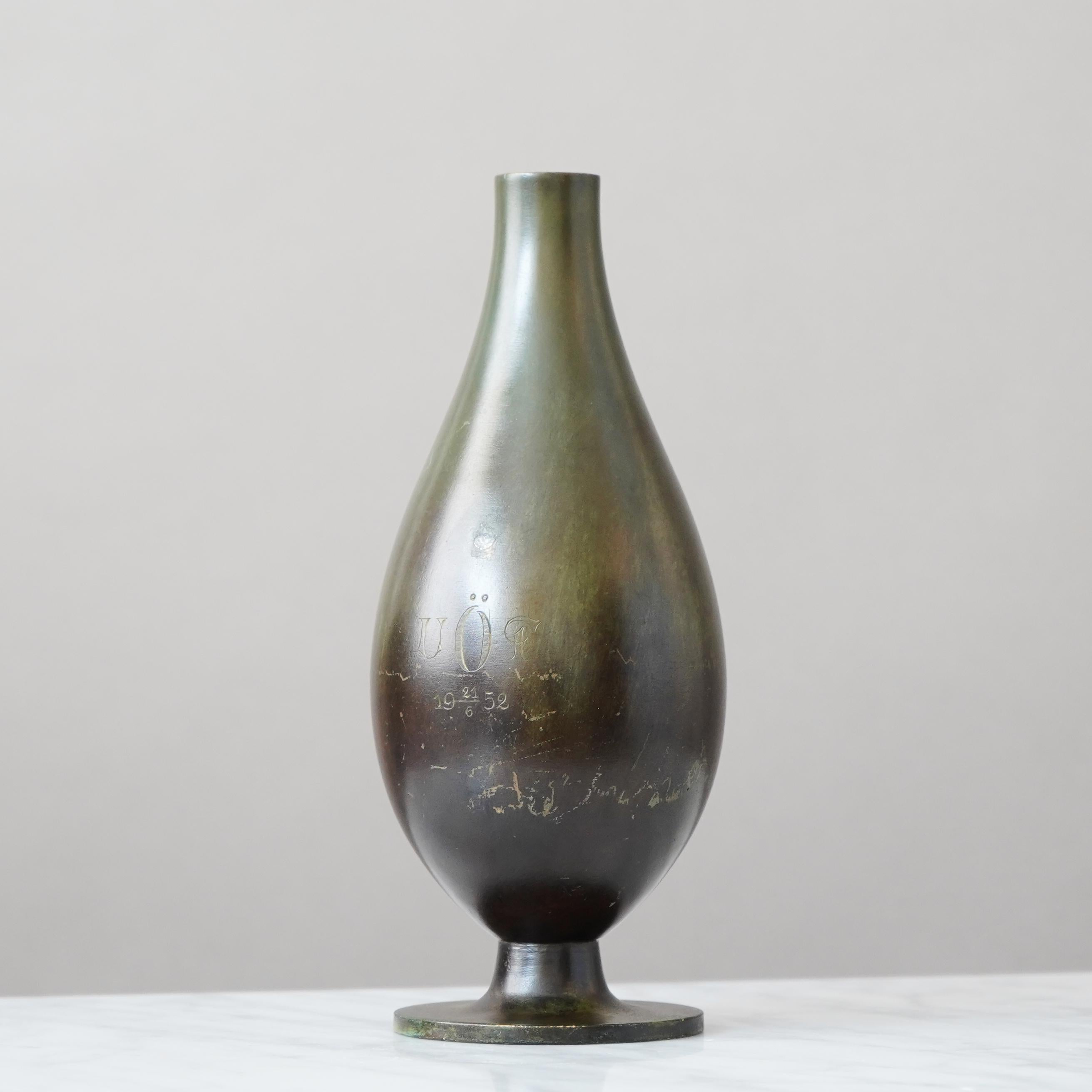 Moulage Bronze Art Deco Vase by GAB Guldsmedsaktiebolaget, Sweden, 1930s en vente