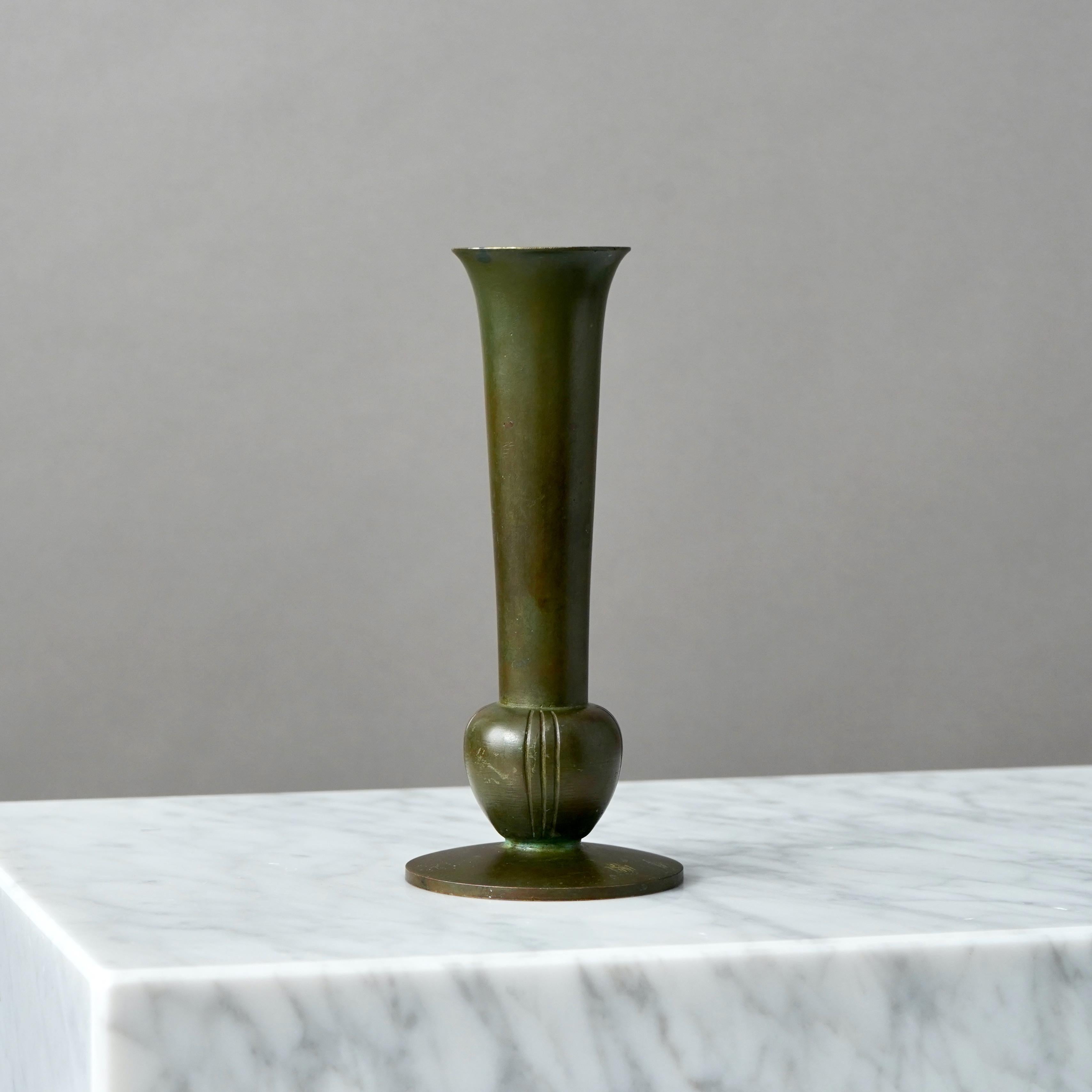 Vaso Art Deco in bronzo di GAB Guldsmedsaktiebolaget, Svezia, anni '30 In condizioni buone in vendita a Malmö, SE