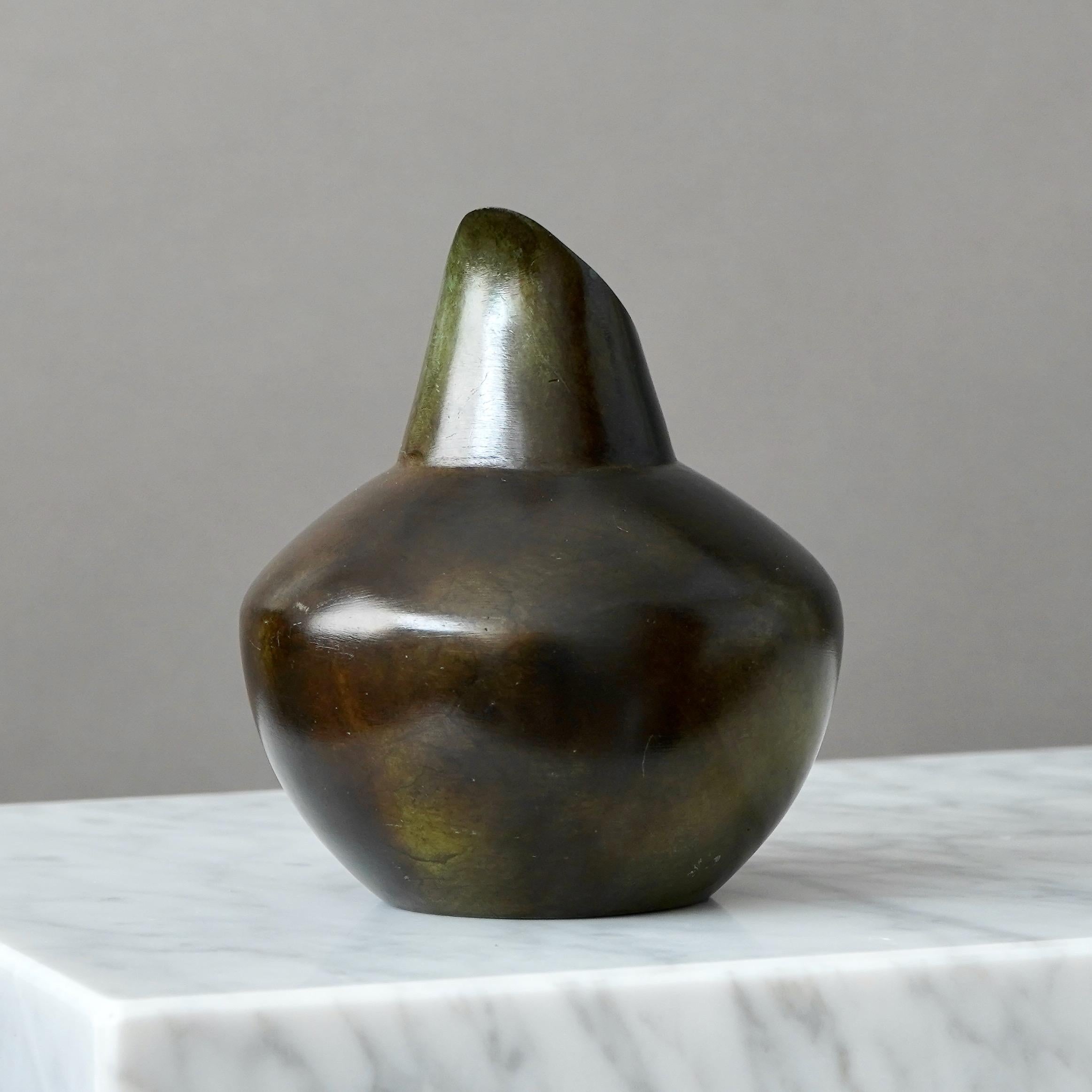 Metà XX secolo Vaso Art Deco in bronzo di GAB Guldsmedsaktiebolaget, Svezia, anni '30 in vendita