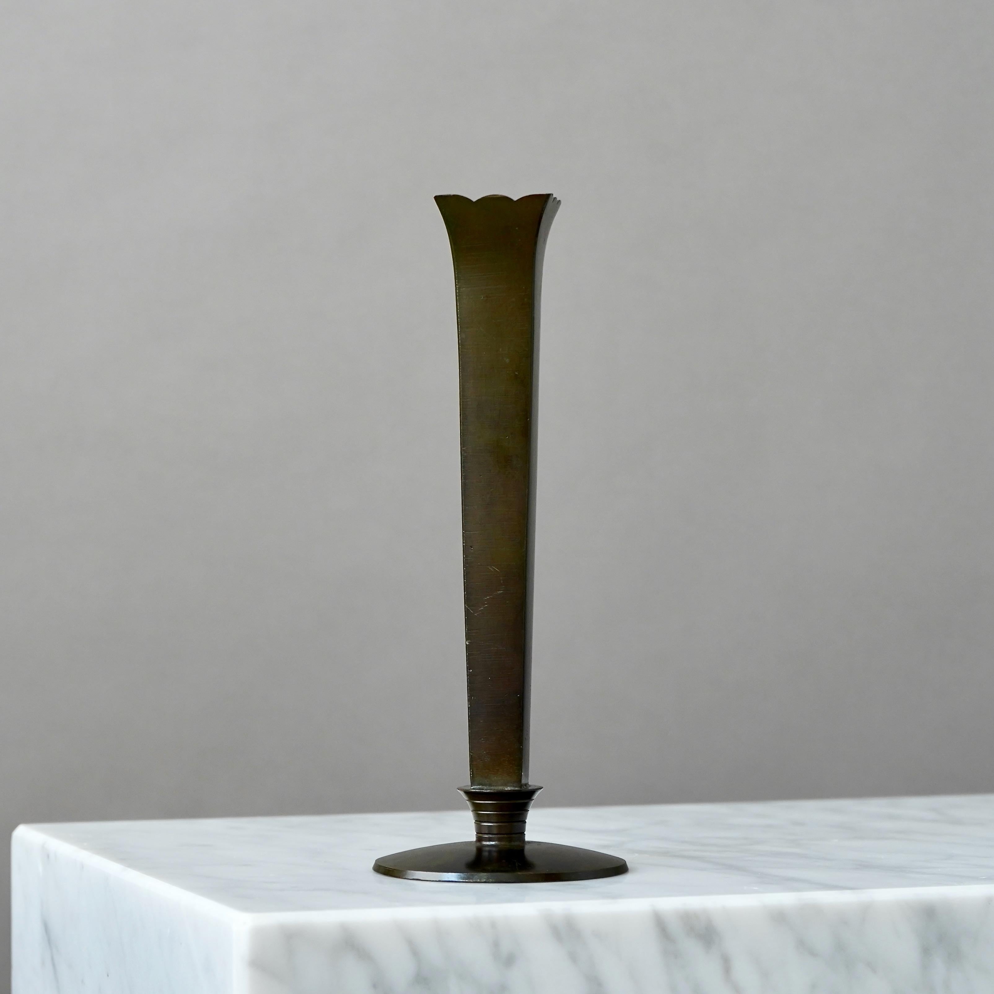 Bronze Vase Art déco par GAB Guldsmedsaktiebolaget, Suède, années 1930 en vente