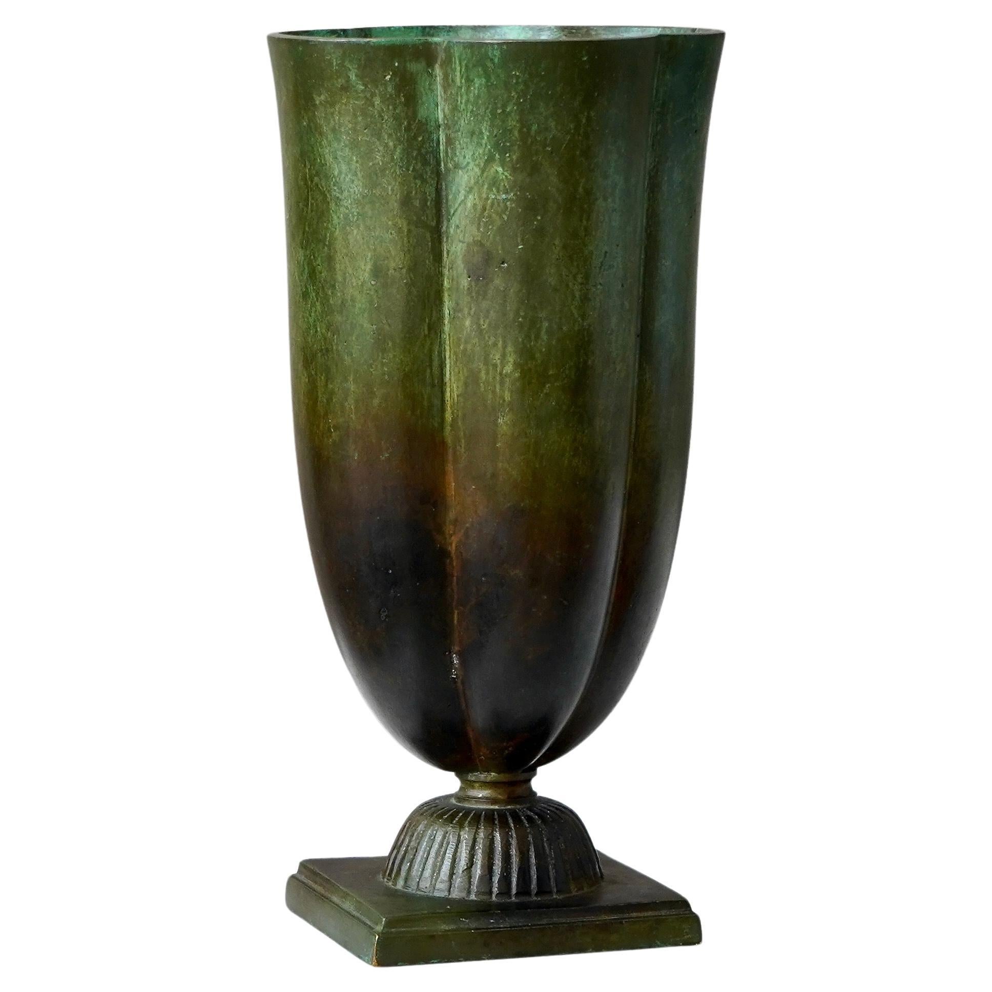 Vaso Art Deco in bronzo di GAB Guldsmedsaktiebolaget, Svezia, anni '30