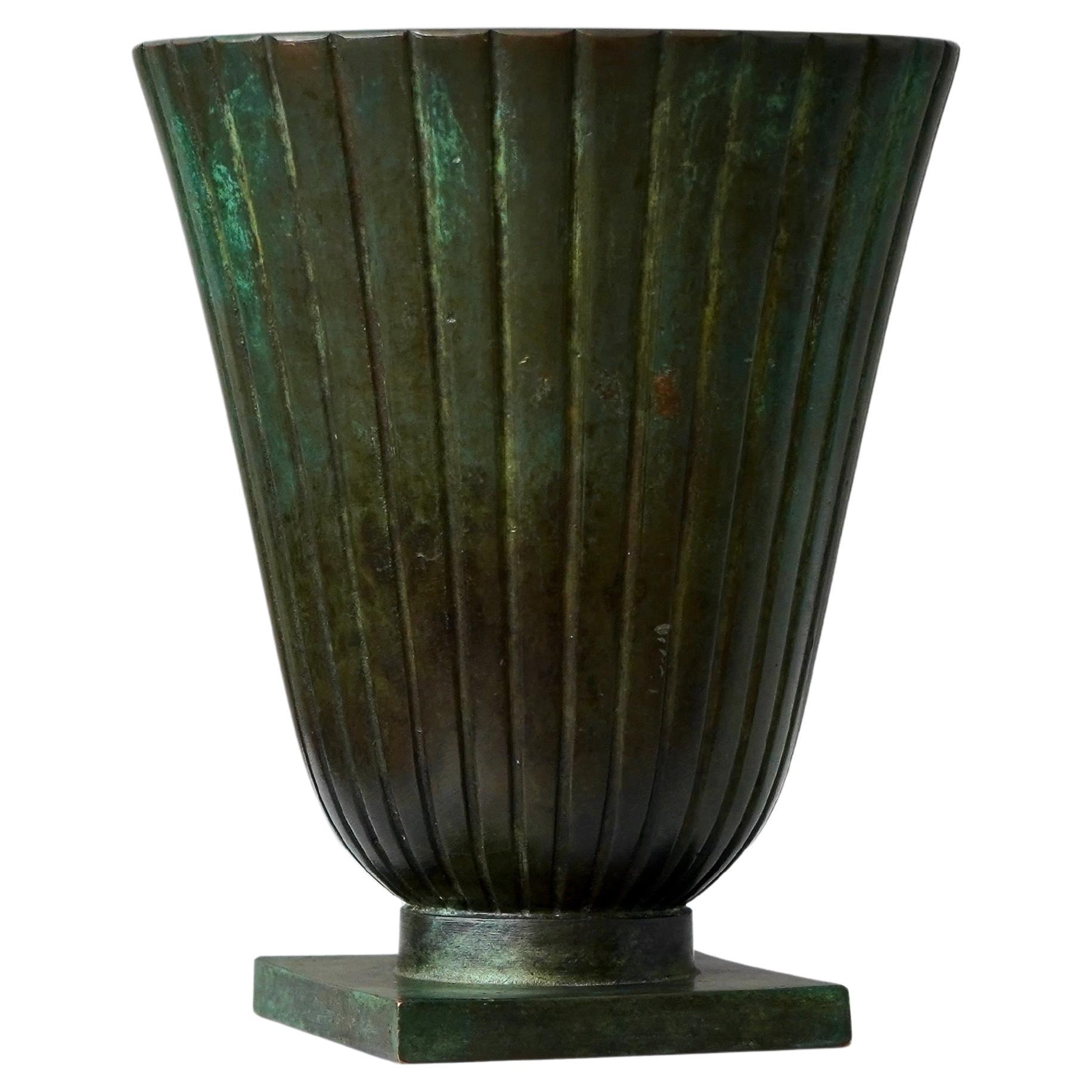 Vaso Art Deco in bronzo di GAB Guldsmedsaktiebolaget, Svezia, anni '30
