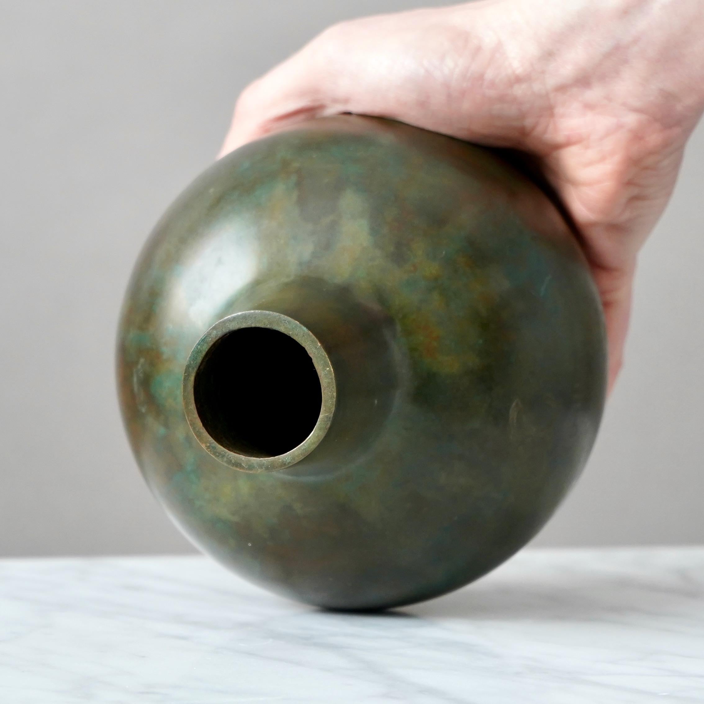 Svedese Vaso Art Deco in bronzo di Sune Backstrom, Svezia, anni '20 in vendita