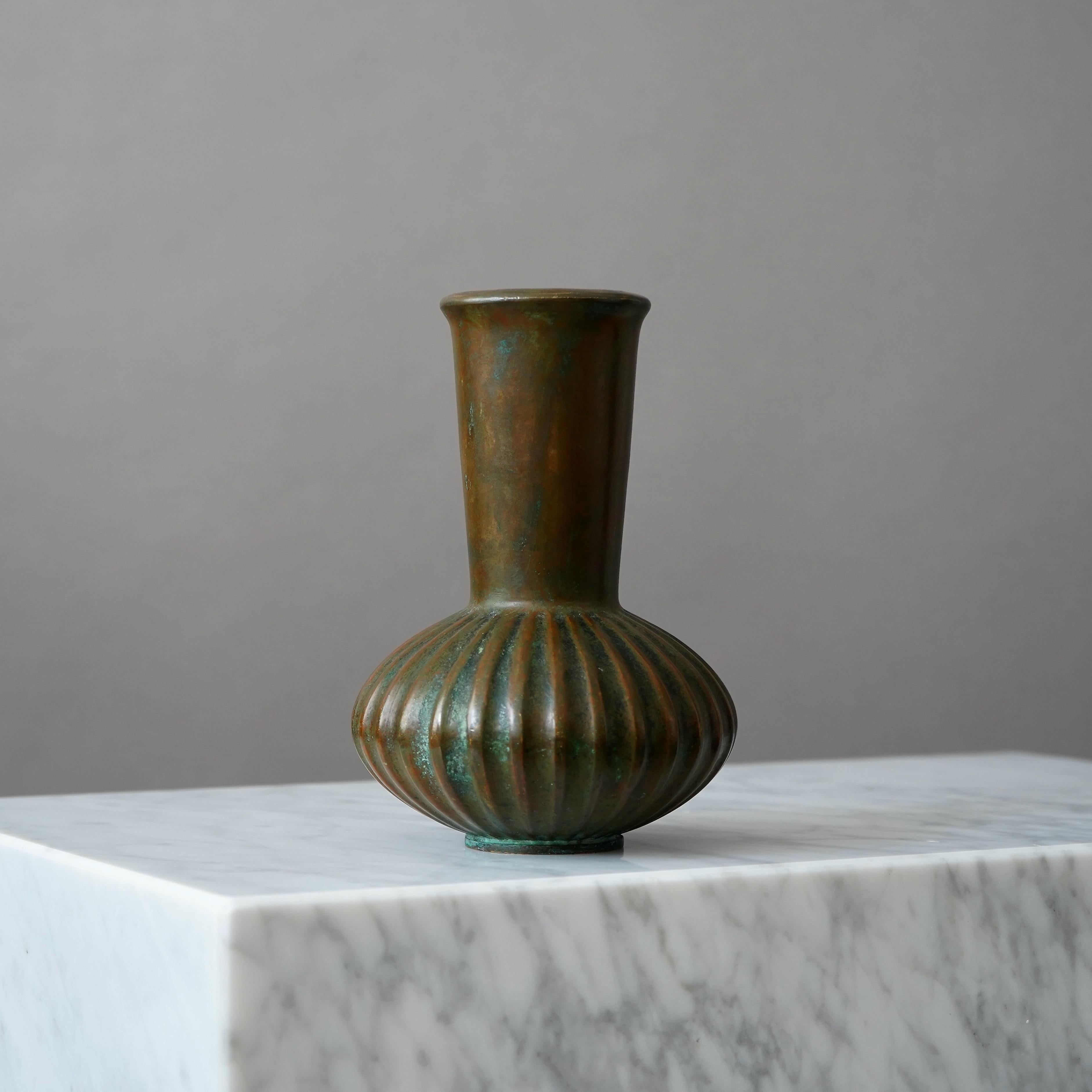 Début du 20ème siècle Vase Art déco en bronze de Sune Bäckström, Suède, années 1920 en vente