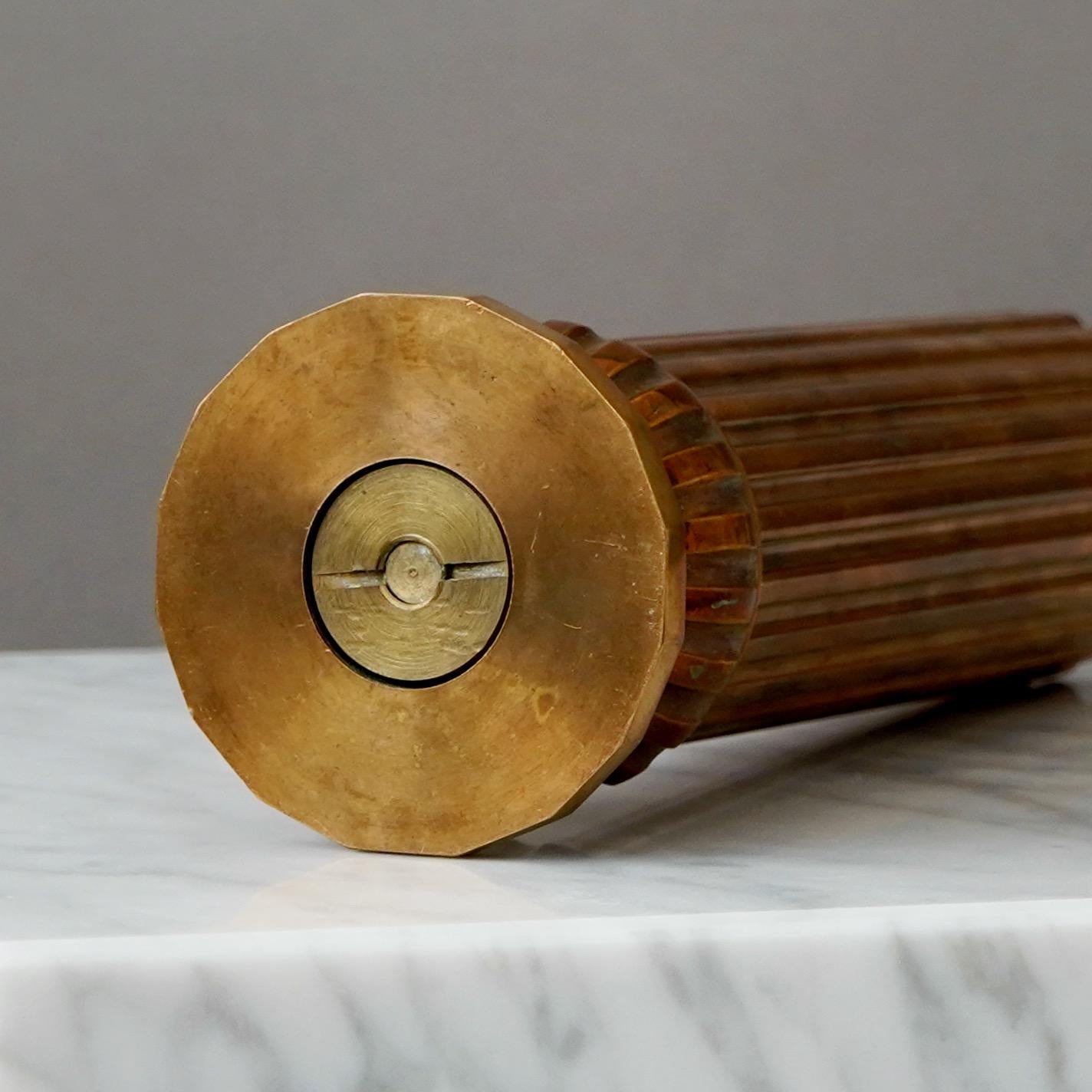 Vaso Art Deco in bronzo di SVM Handarbete, Svezia, anni '30 in vendita 2