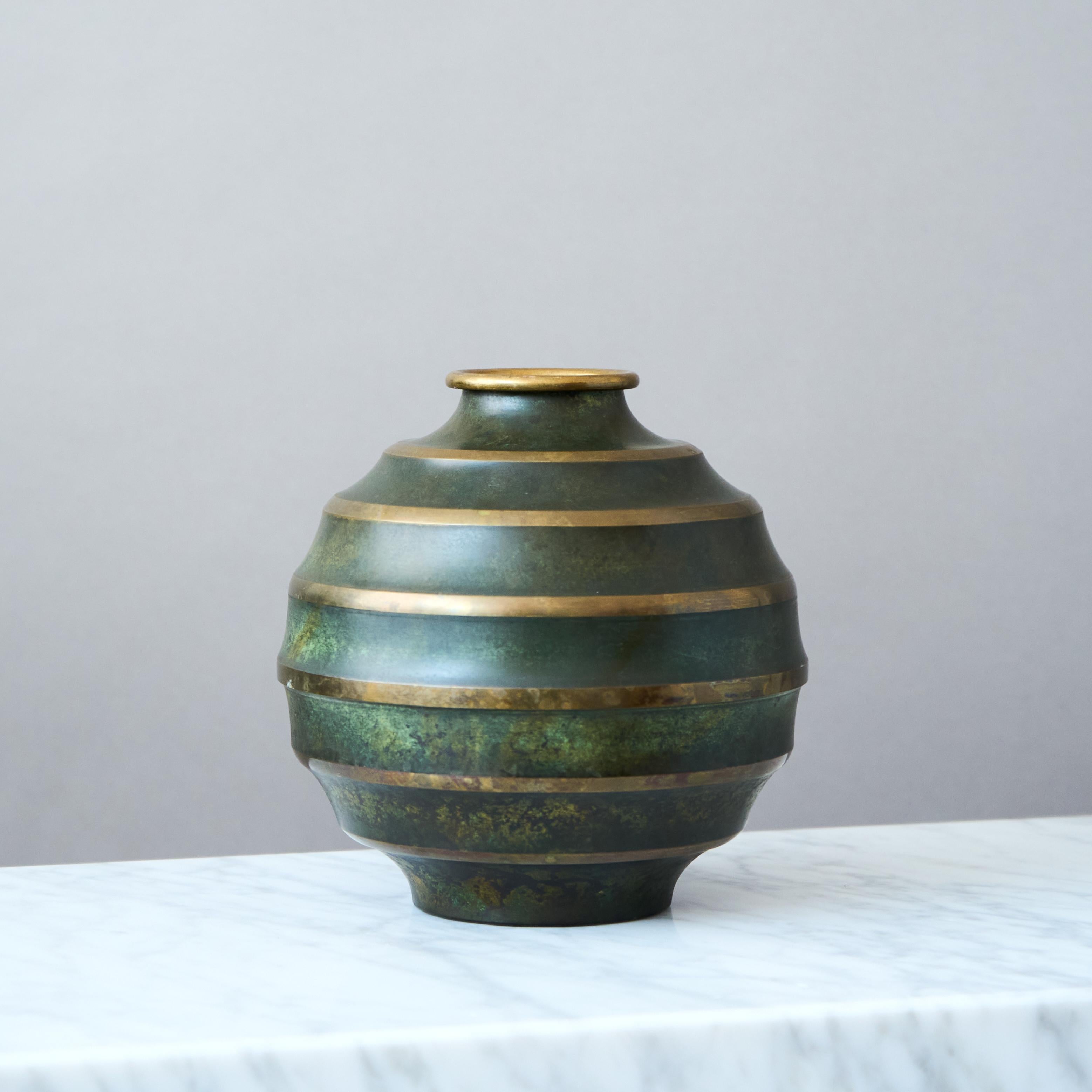 Bronzevase im Art déco-Stil von SVM Handarbete, Schweden, 1930er Jahre (Mitte des 20. Jahrhunderts) im Angebot