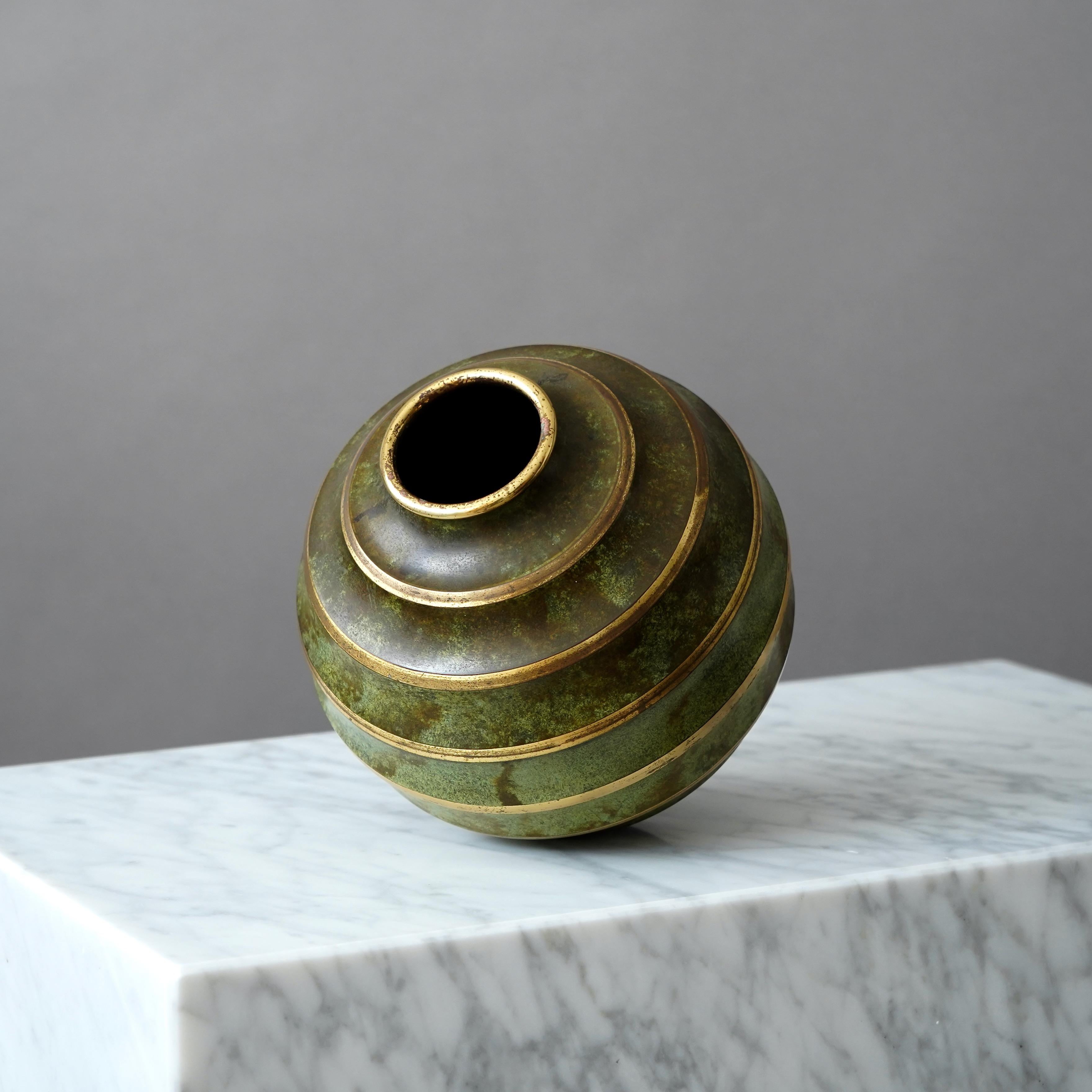 Bronze Art Deco Vase by SVM Handarbete, Sweden, 1930s For Sale 2