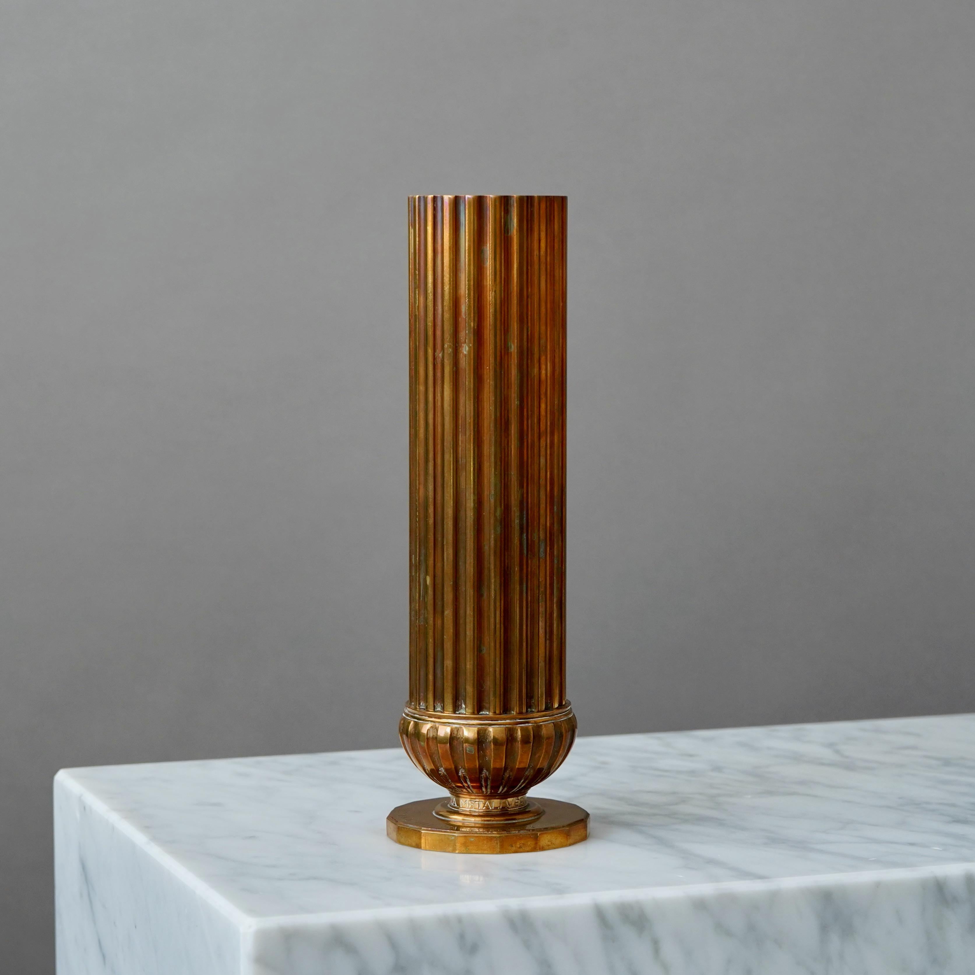 Vaso Art Deco in bronzo di SVM Handarbete, Svezia, anni '30 in vendita 1