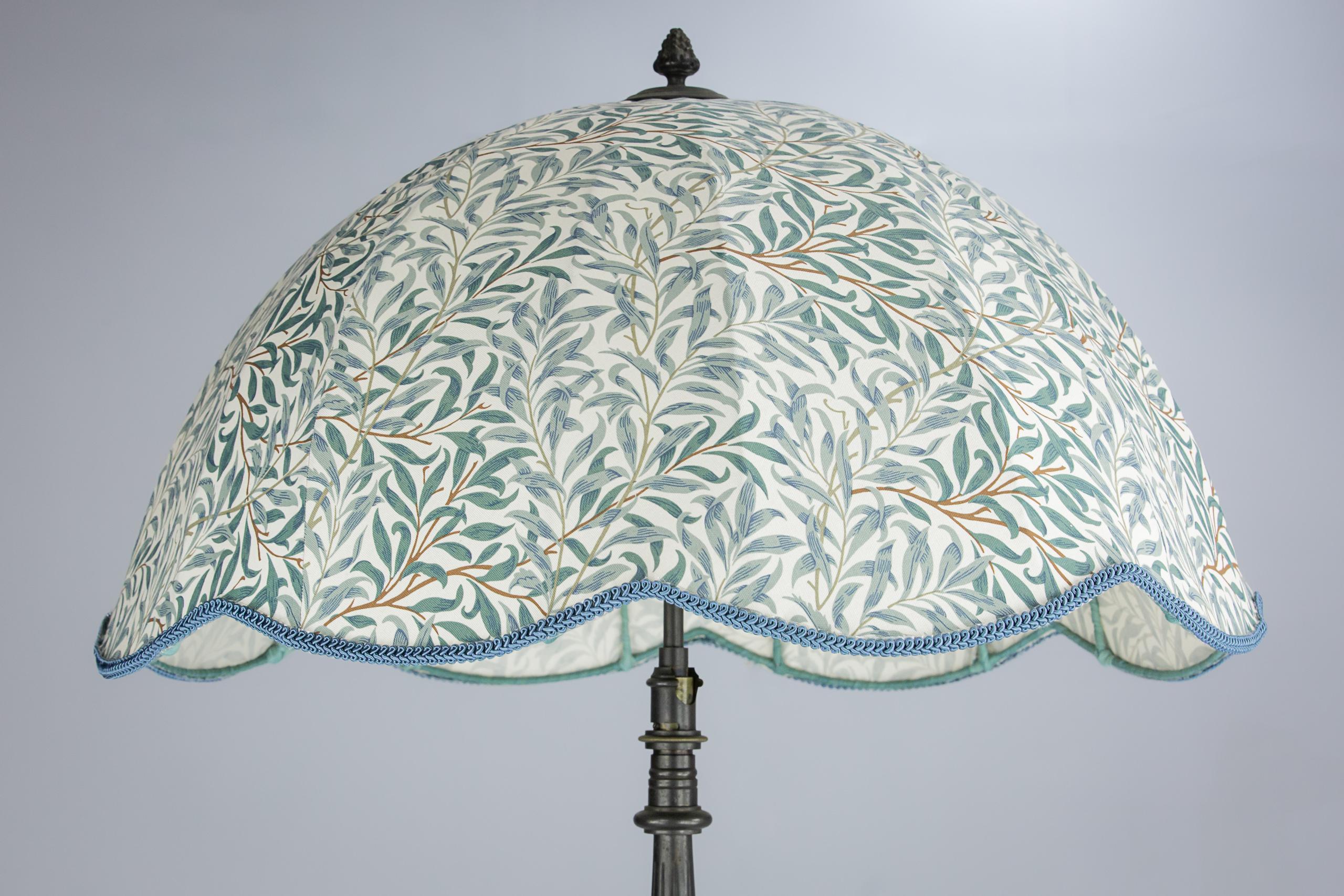 Bronze Articulating Floor Lamp with Bespoke William Morris Shade In Good Condition For Sale In Pease pottage, West Sussex