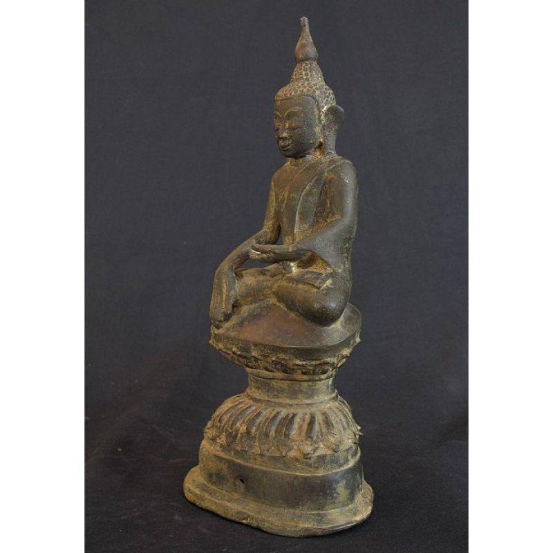 Material: bronze
27 cm high 
Weight: 1.148 kgs
Ava style
Bhumisparsha mudra
Originating from Burma
18th century

