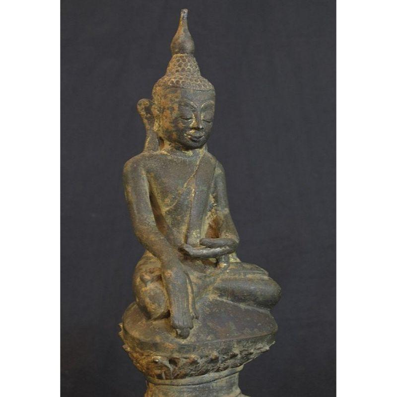 Bronze Ava Buddha Statue from Burma For Sale 2