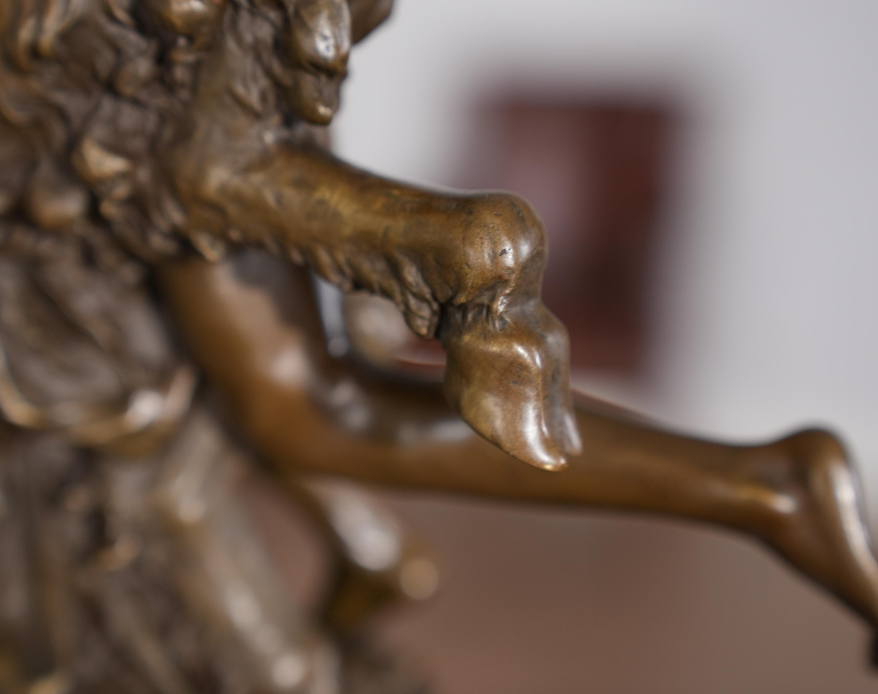 Bronze-Barock mit Frau auf Marmorsockel im Angebot 2