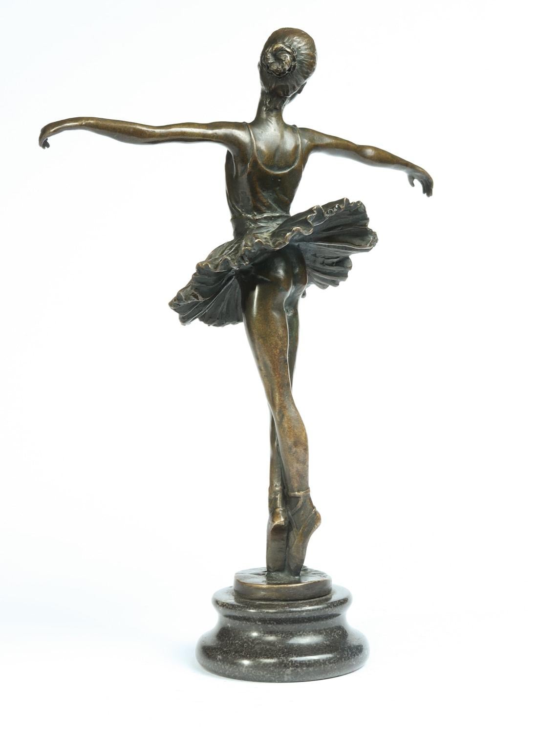 Début du 20ème siècle Ballerine en bronze de J B Deposee Garanti Paris, vers 1910 en vente