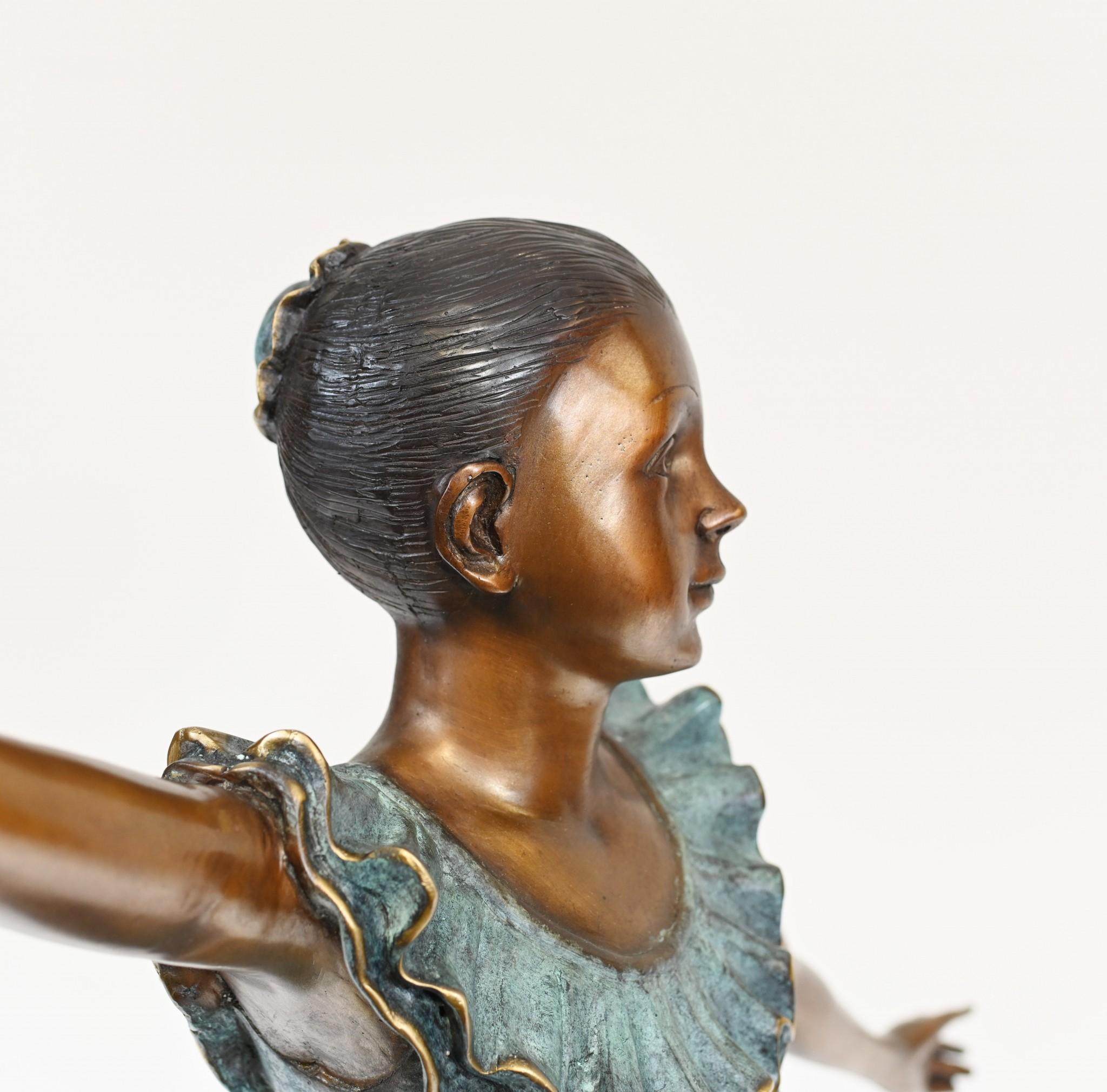 Elegant French bronze casting of a young ballerina
Lovely green patina to the Degas manner piece
Bought from a dealer on Marche Biron at Paris antiques markets
Some of our items are in storage so please check ahead of a viewing to see if it is on