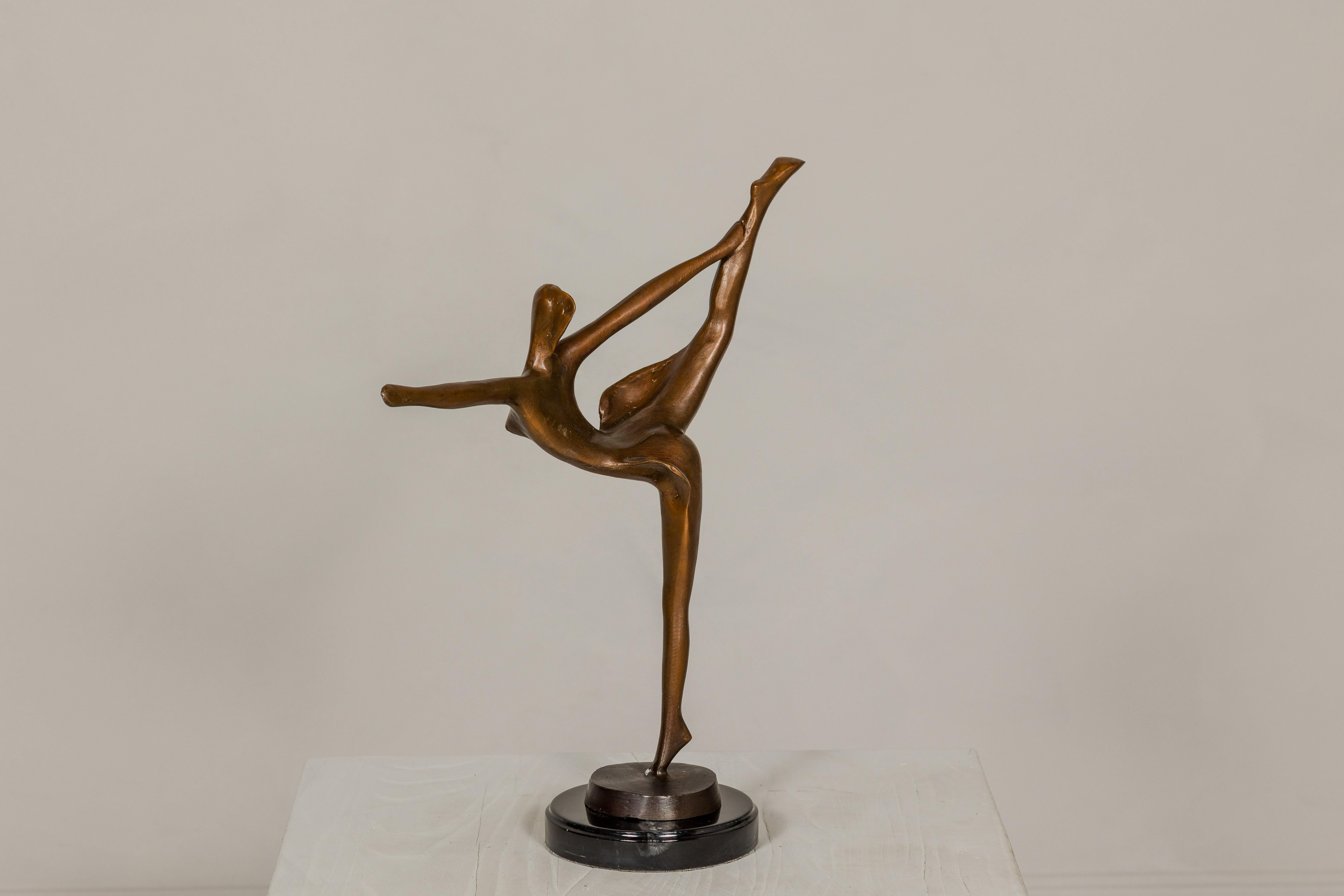 Statuette de ballerine en bronze sur socle en marbre noir avec inspiration abstraite en vente 8