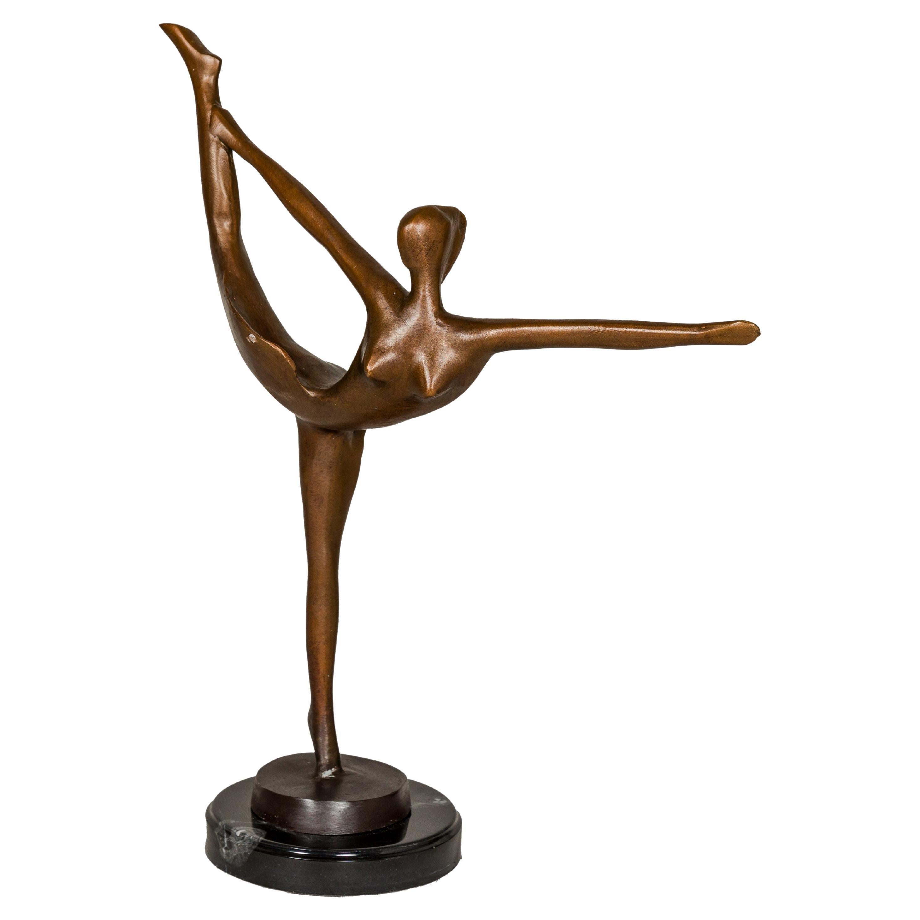 Statuette de ballerine en bronze sur socle en marbre noir avec inspiration abstraite en vente