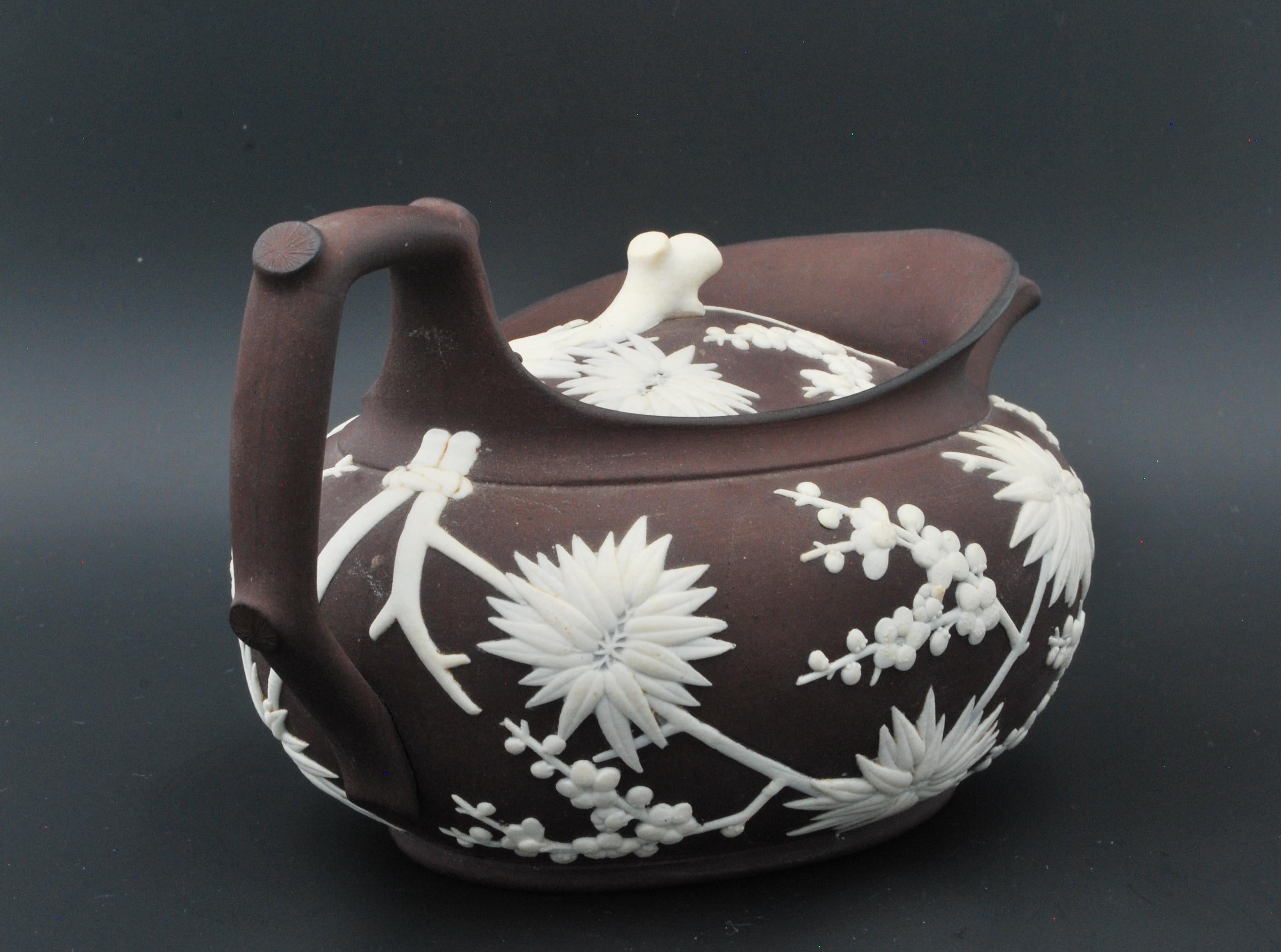 Bronze Basalt Pottery Teapot, Wedgwood C1810 In Excellent Condition In Melbourne, Victoria