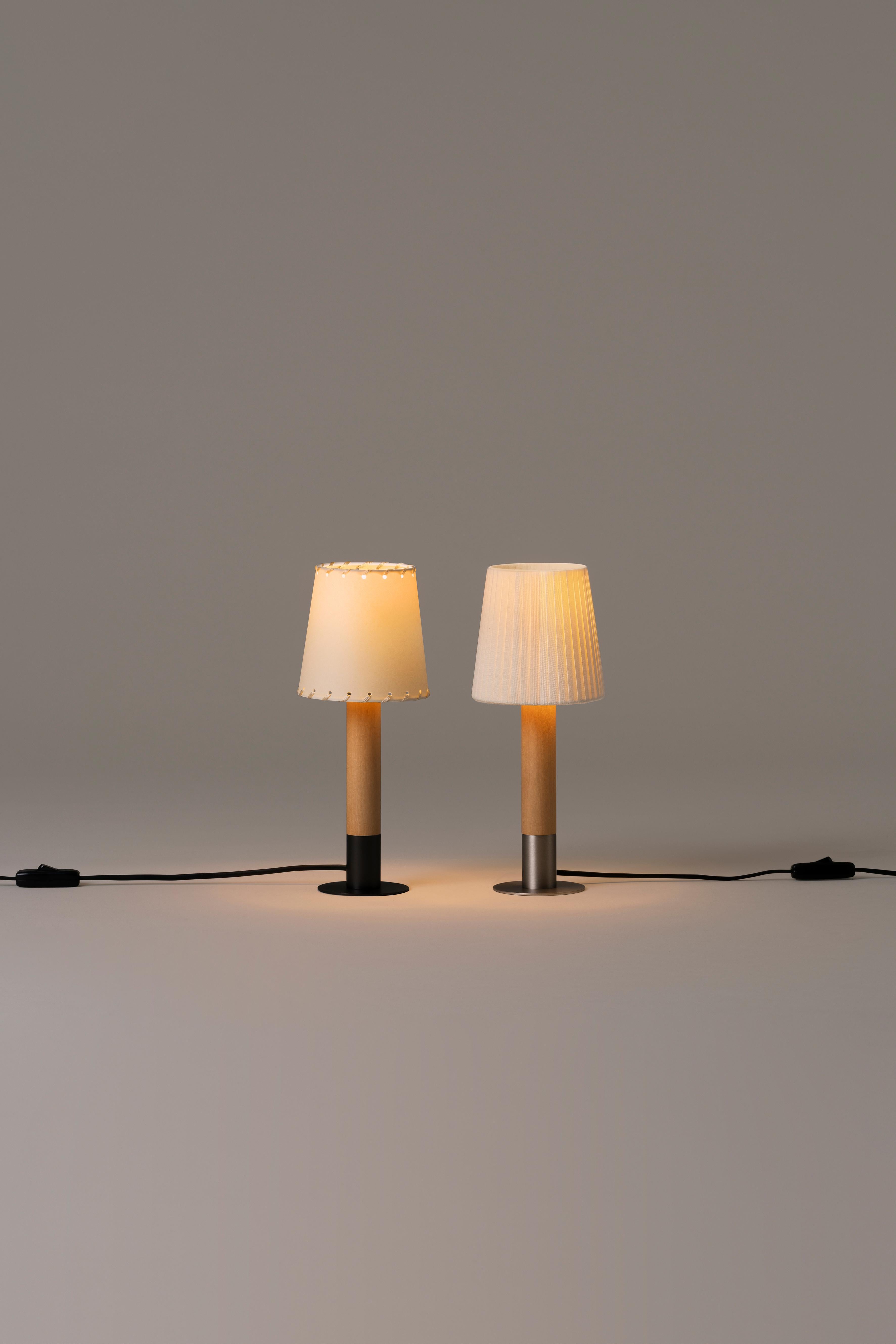 Bronze Básica Mínima Table Lamp by Santiago Roqueta, Santa & Cole In New Condition For Sale In Geneve, CH