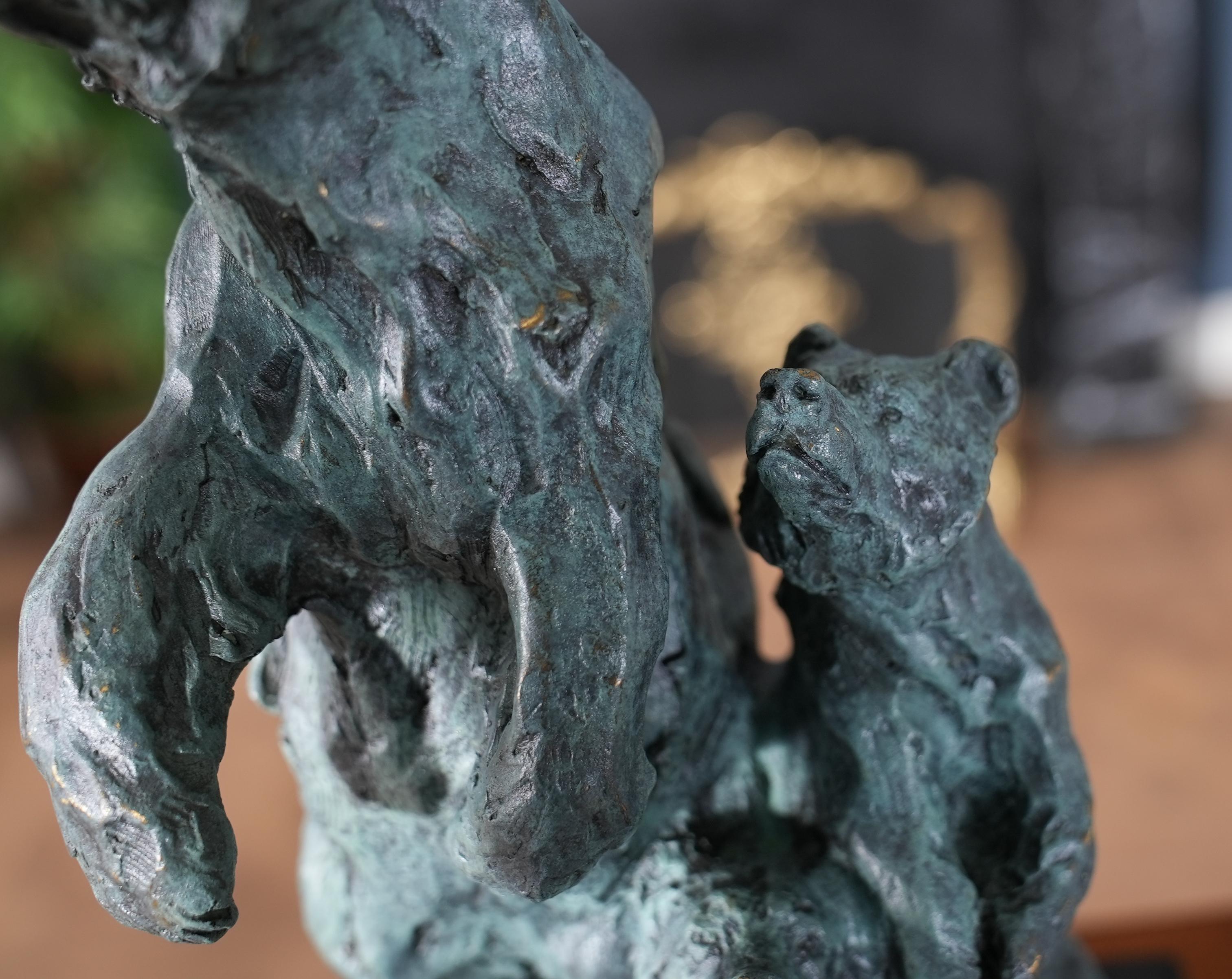 Bronze Bear and Cubs on Marble Base In New Condition For Sale In Annville, PA