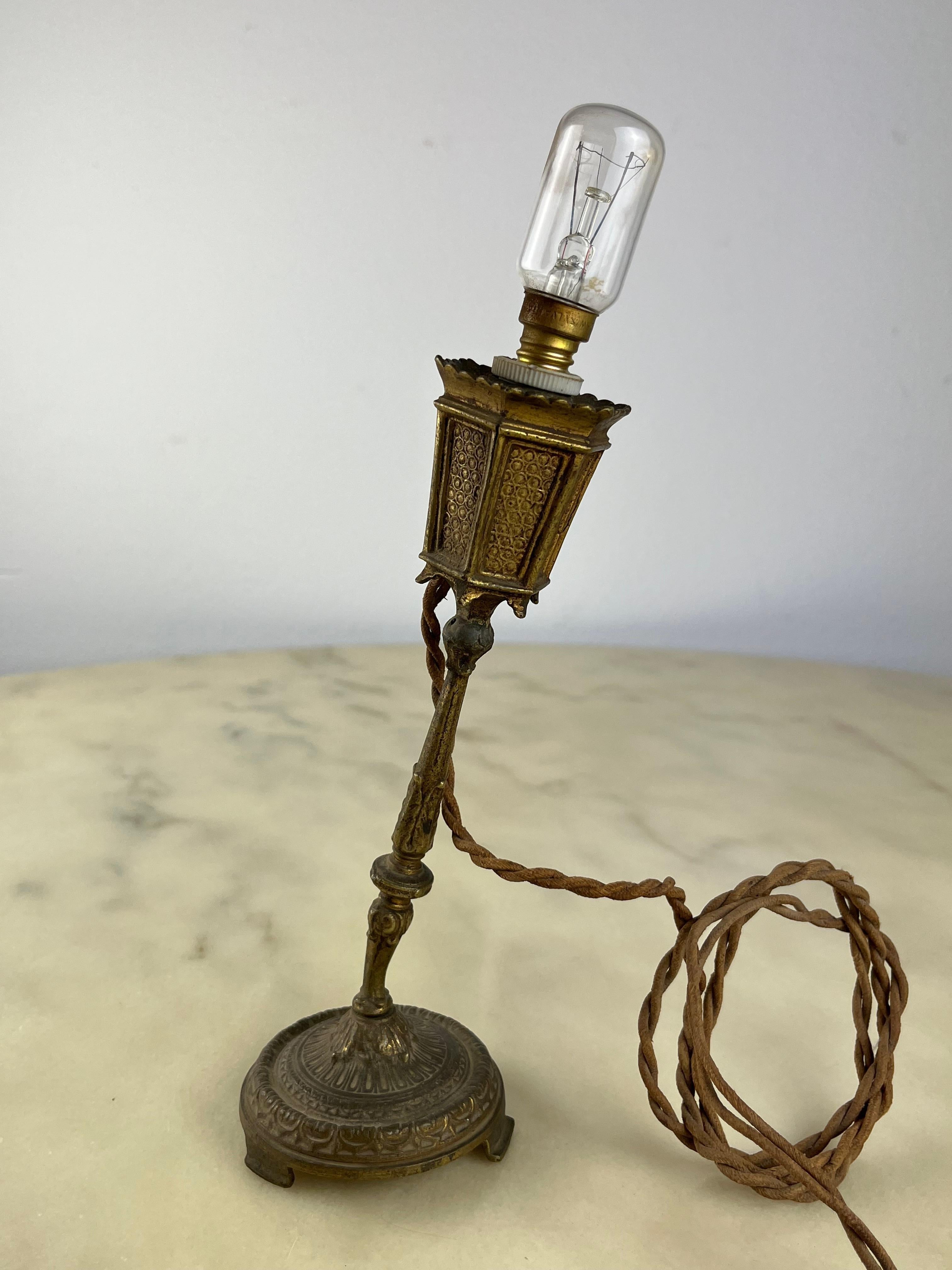 Bronze bedside lamp, Italy, 1940s.
In working order, found in a noble apartment. Small signs of age and use.