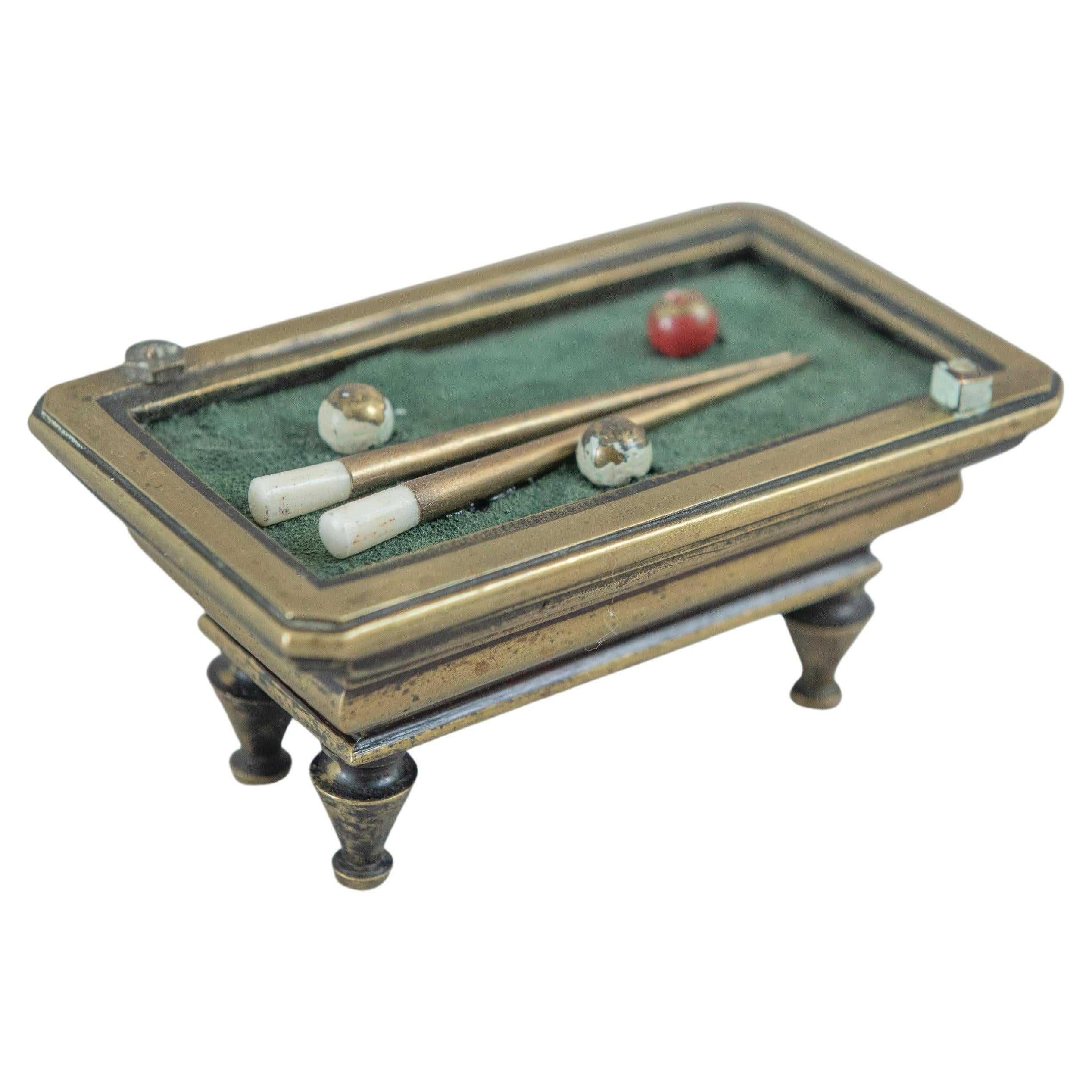 Table de billard en bronze avec boîte d'accessoires, bijoux et bagues, vers 1890 en vente