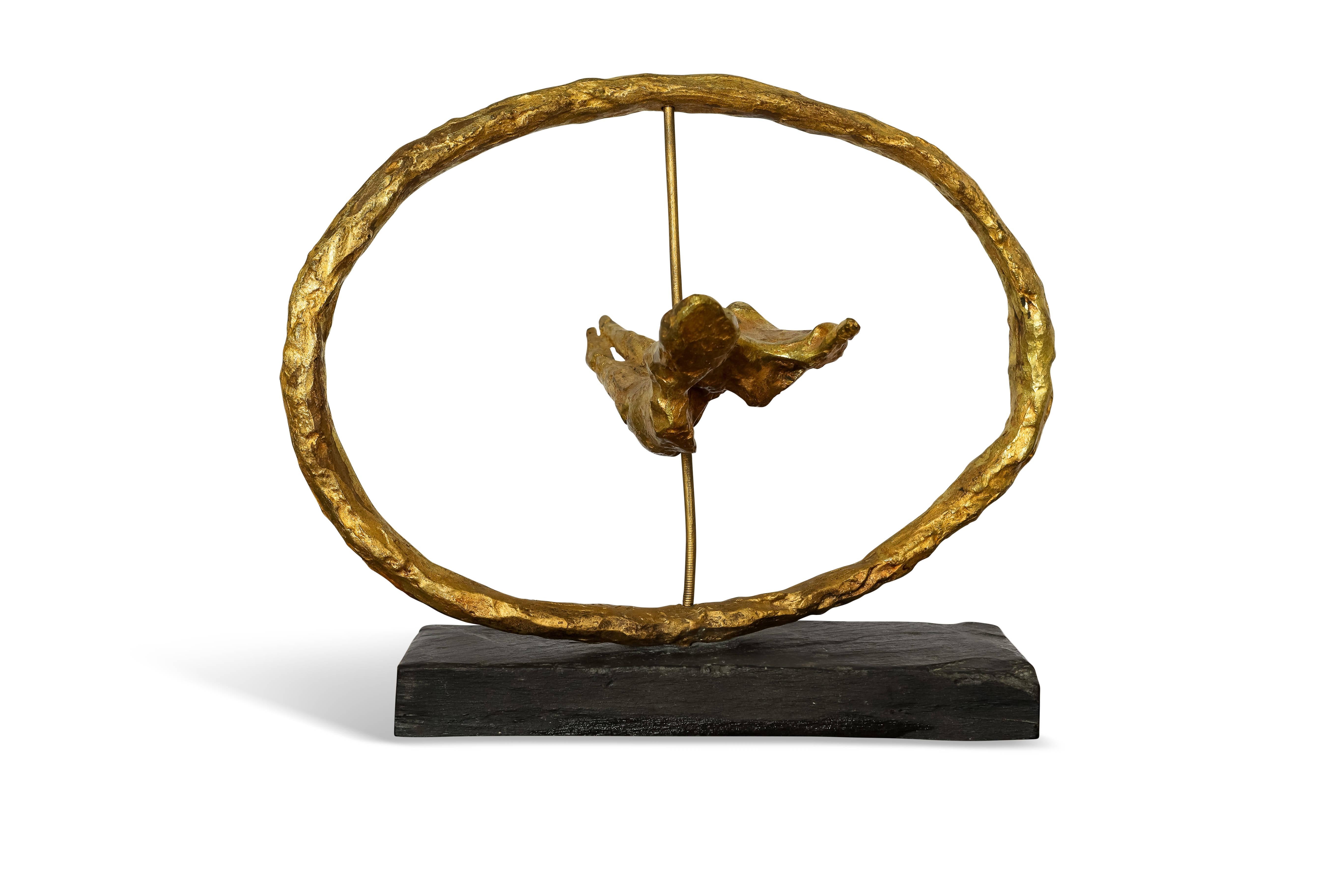 Milieu du XXe siècle Sculpture de mobile oiseau en bronze  par Gerard Koch en vente