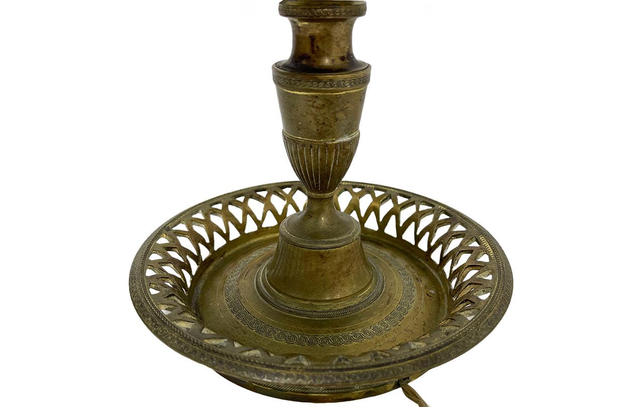 Lampe bouillotte en bronze, France, datant d'environ 1800 en vente 7