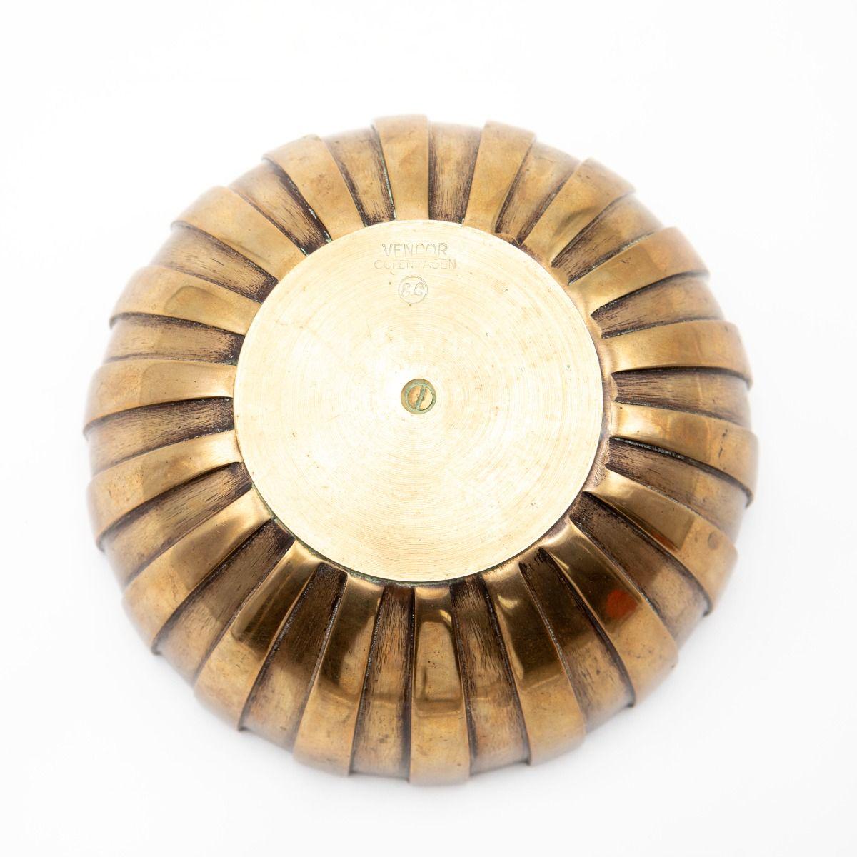 XX secolo Ciotola in bronzo di Emil Lausen in vendita
