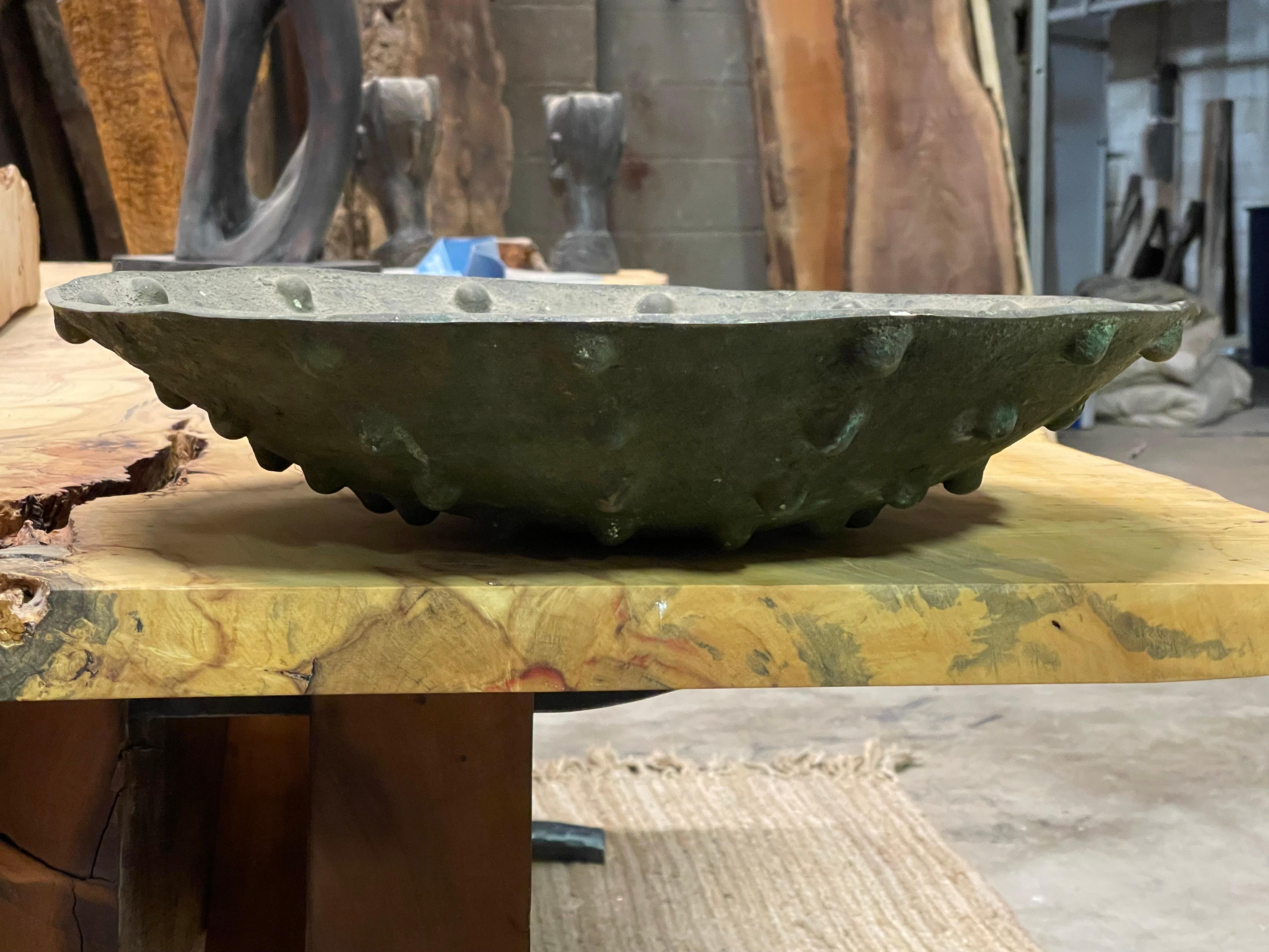 Bronze bowl  In Good Condition For Sale In Newnan, GA