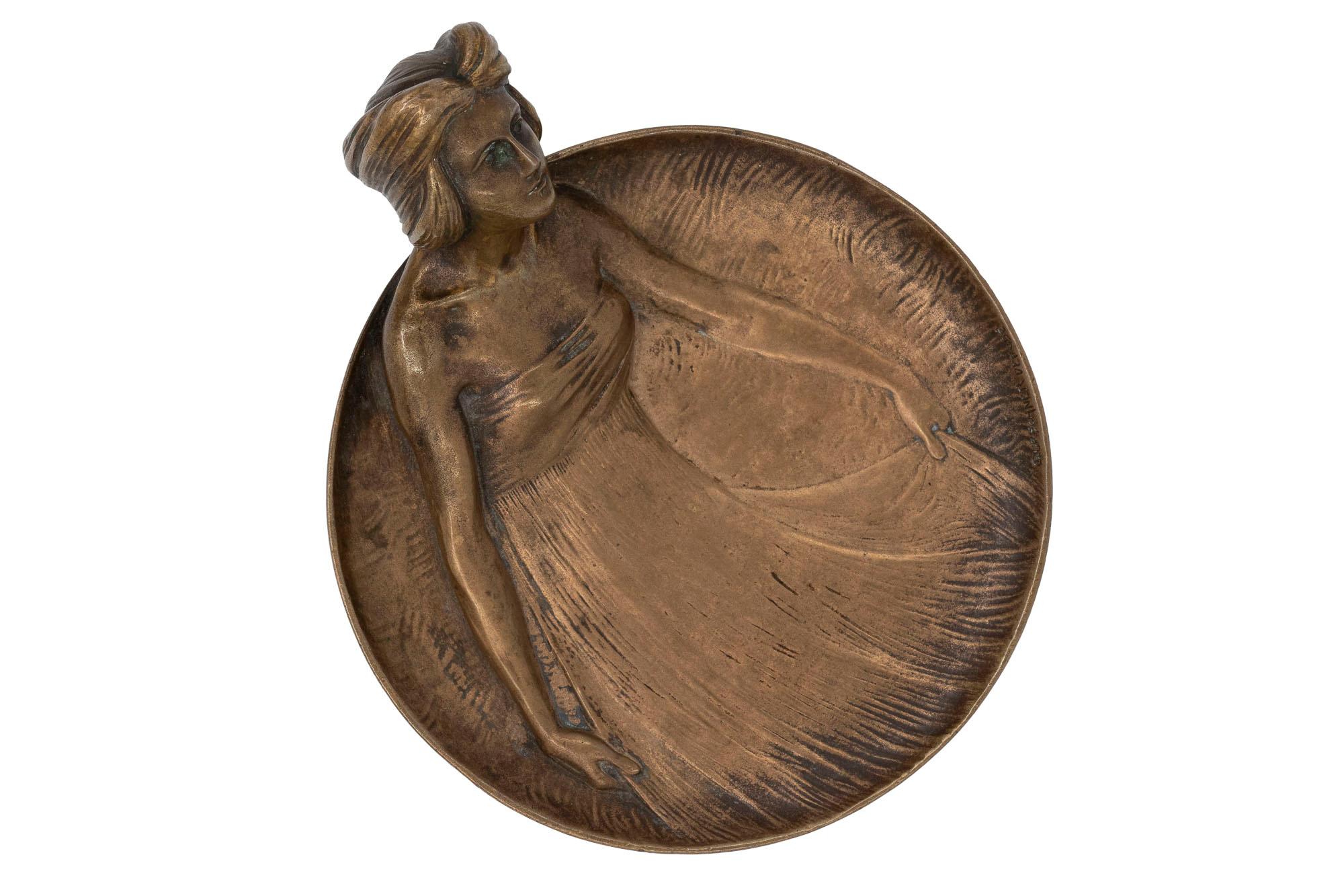 ciotola in bronzo, Gustav Gurschner, 1900 circa, firmata

contrassegnato nella parte anteriore con 