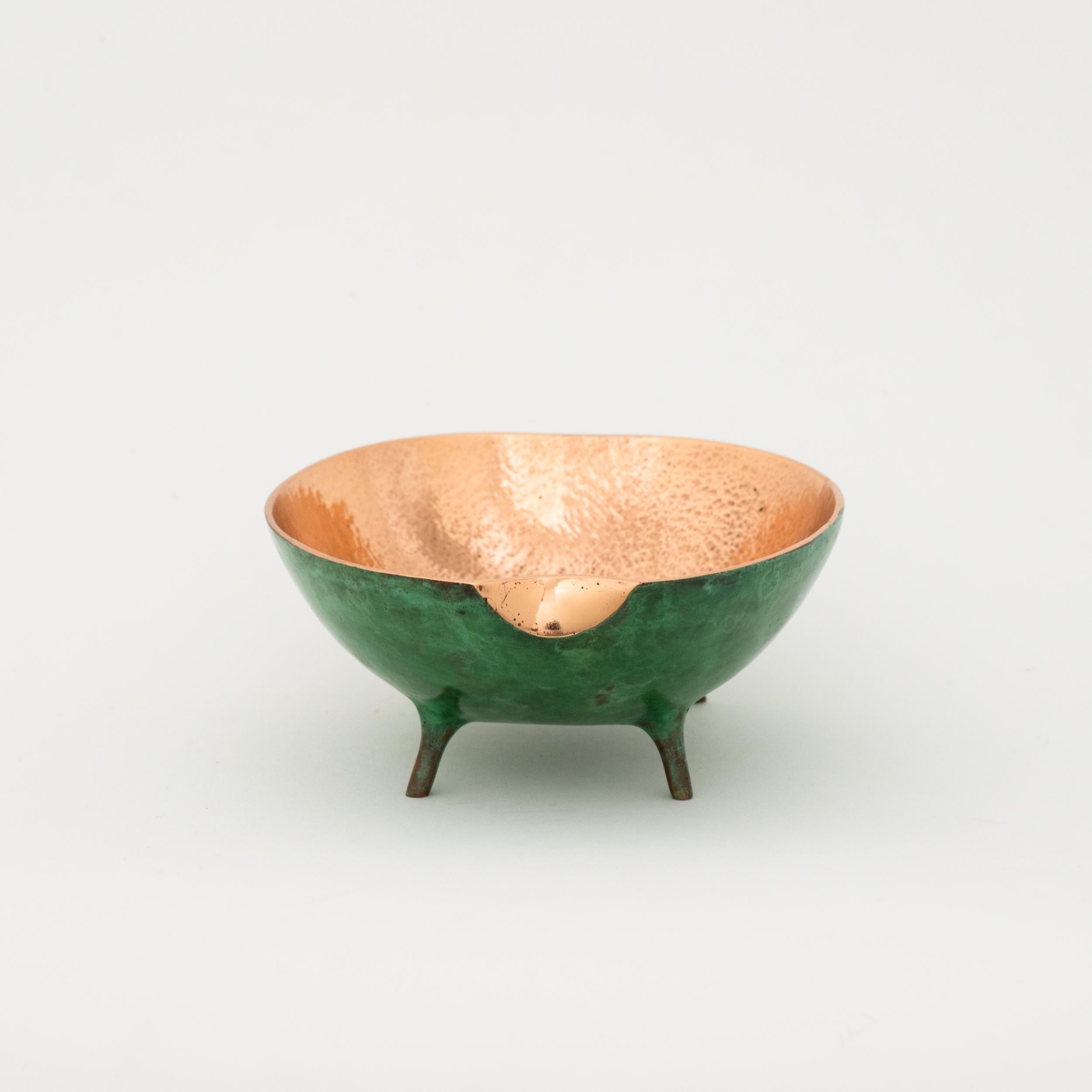Verdigris Bronze Decorative Bowl with Legs, Vide-Poche In New Condition For Sale In London, GB