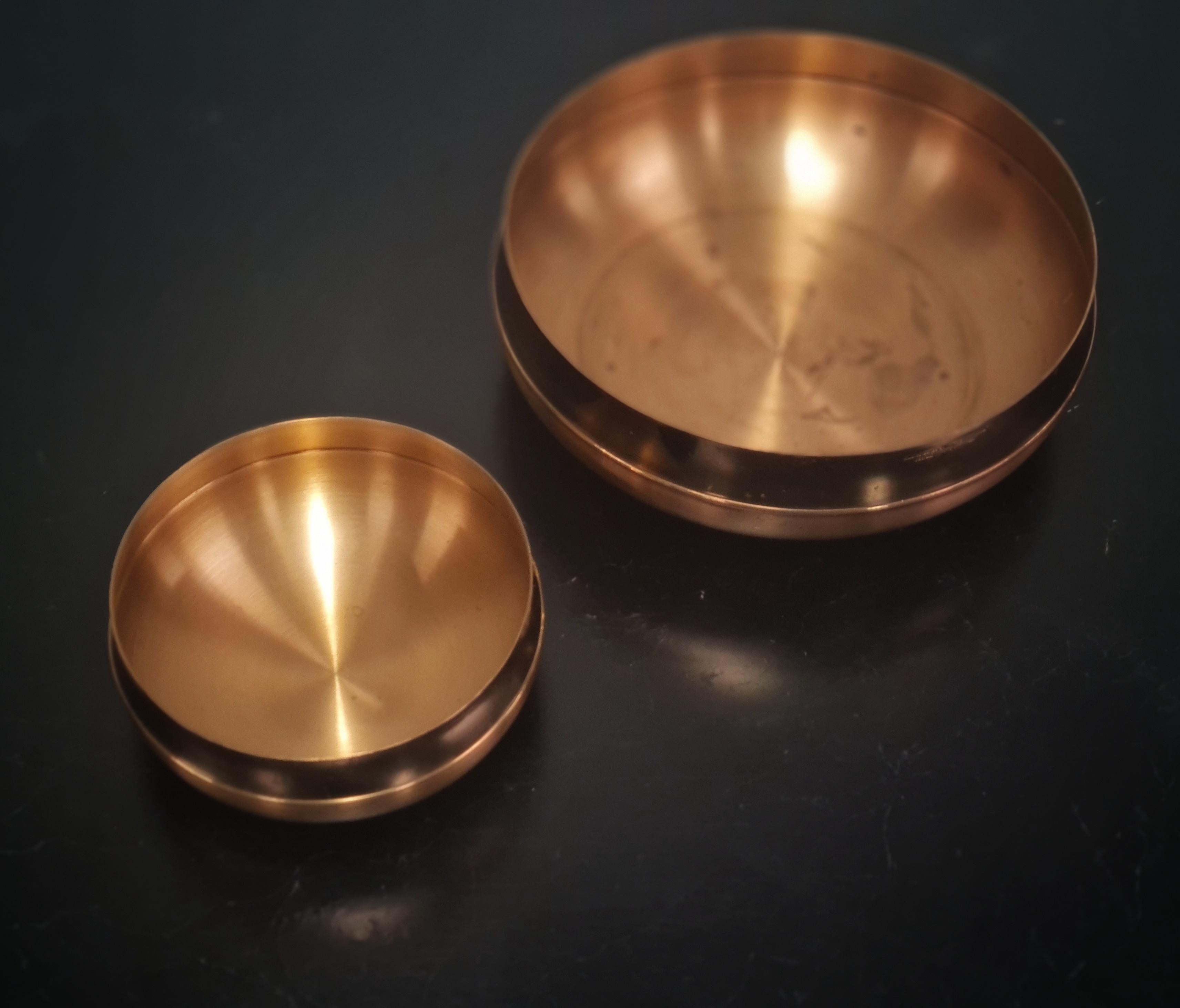 Bronze bowls by Tapio Wirkkala Models 446-448 For Sale 2