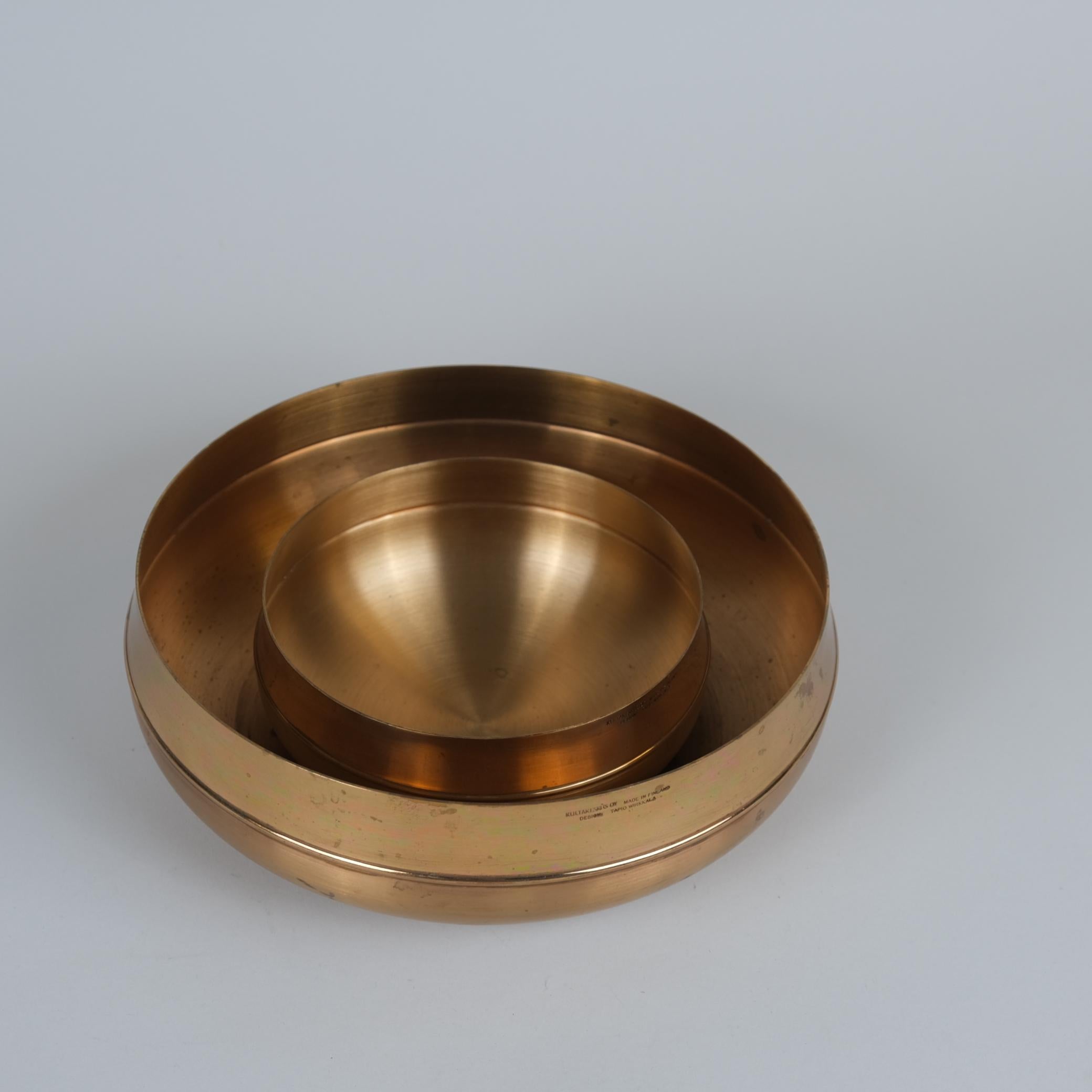 Bronzo Ciotole in bronzo di Tapio Wirkkala Modelli 446-448, Kultakeskus anni '70 in vendita